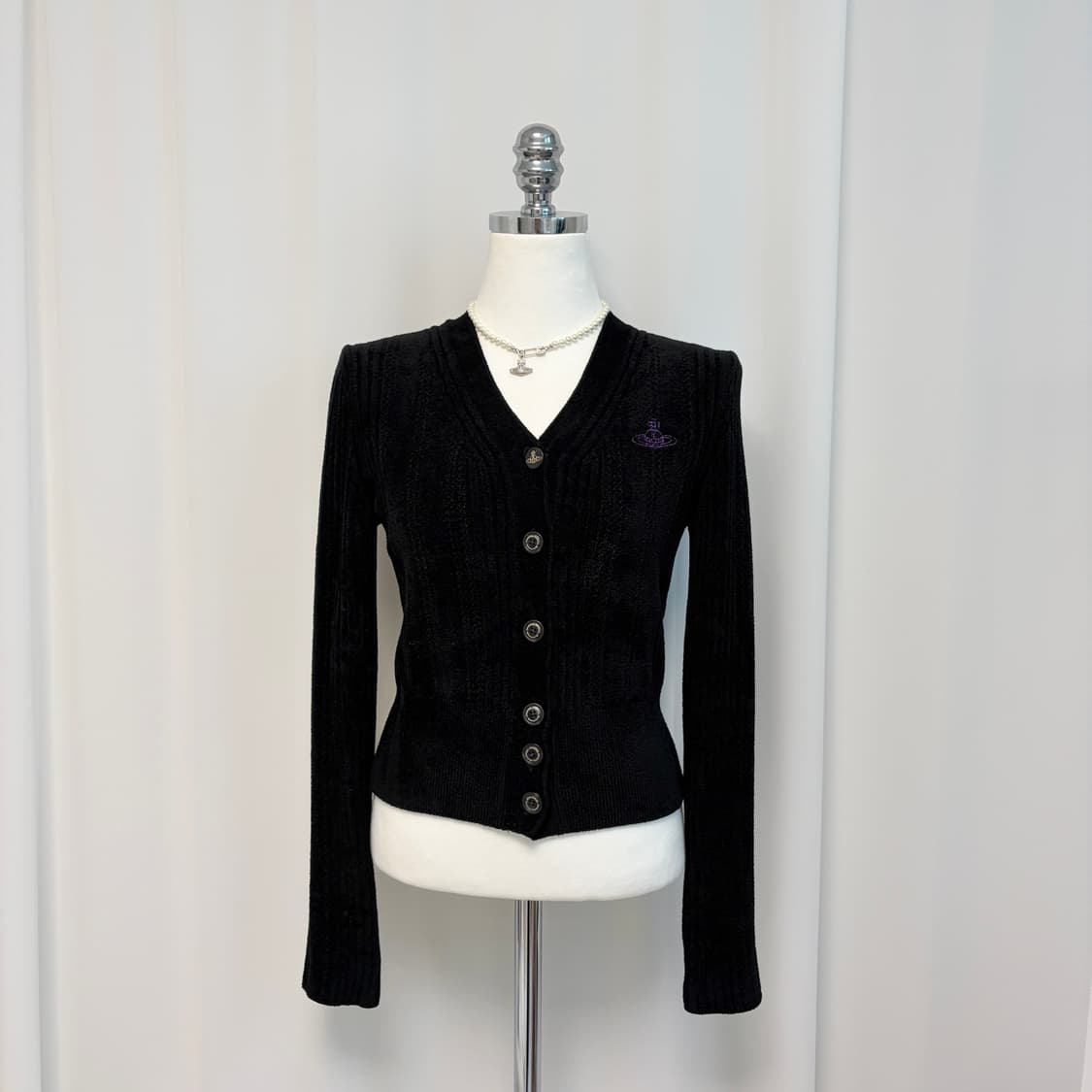 비비안웨스트우드 슬림핏 골지 가디건-블랙 상품이미지5