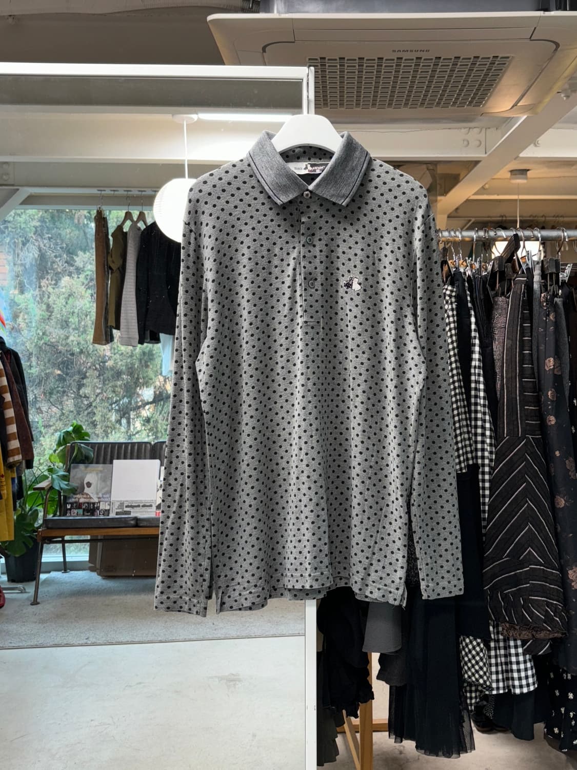 블랙앤화이트 도트 폴로셔츠 상품이미지1