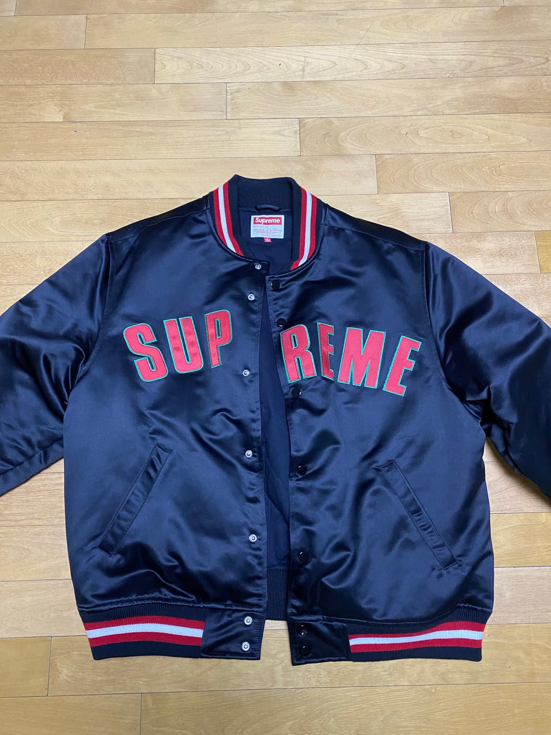 Supreme 21SS Mitchell&Ness Satin Varsity 상품이미지1