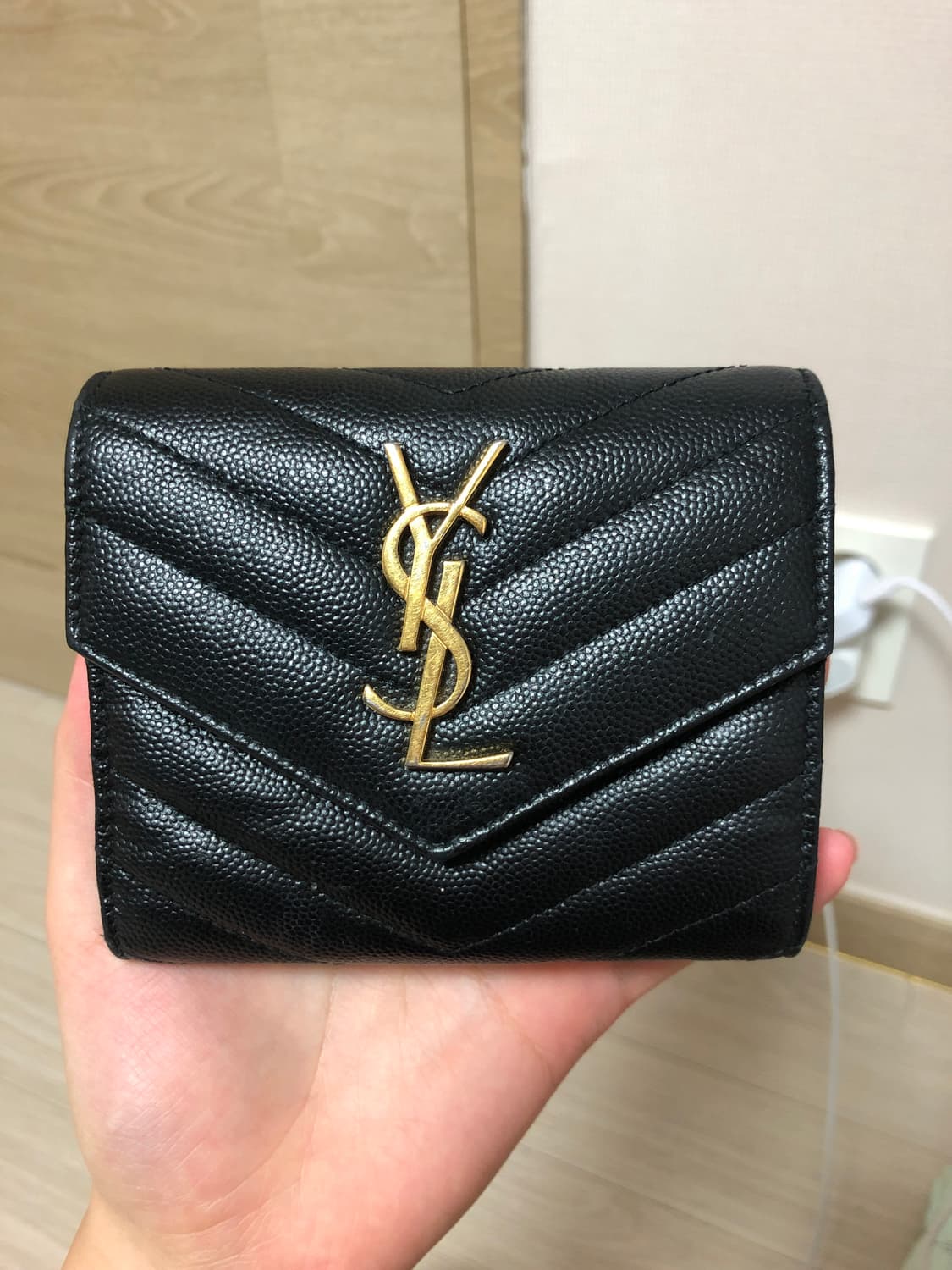 입생로랑 지갑 상품이미지1