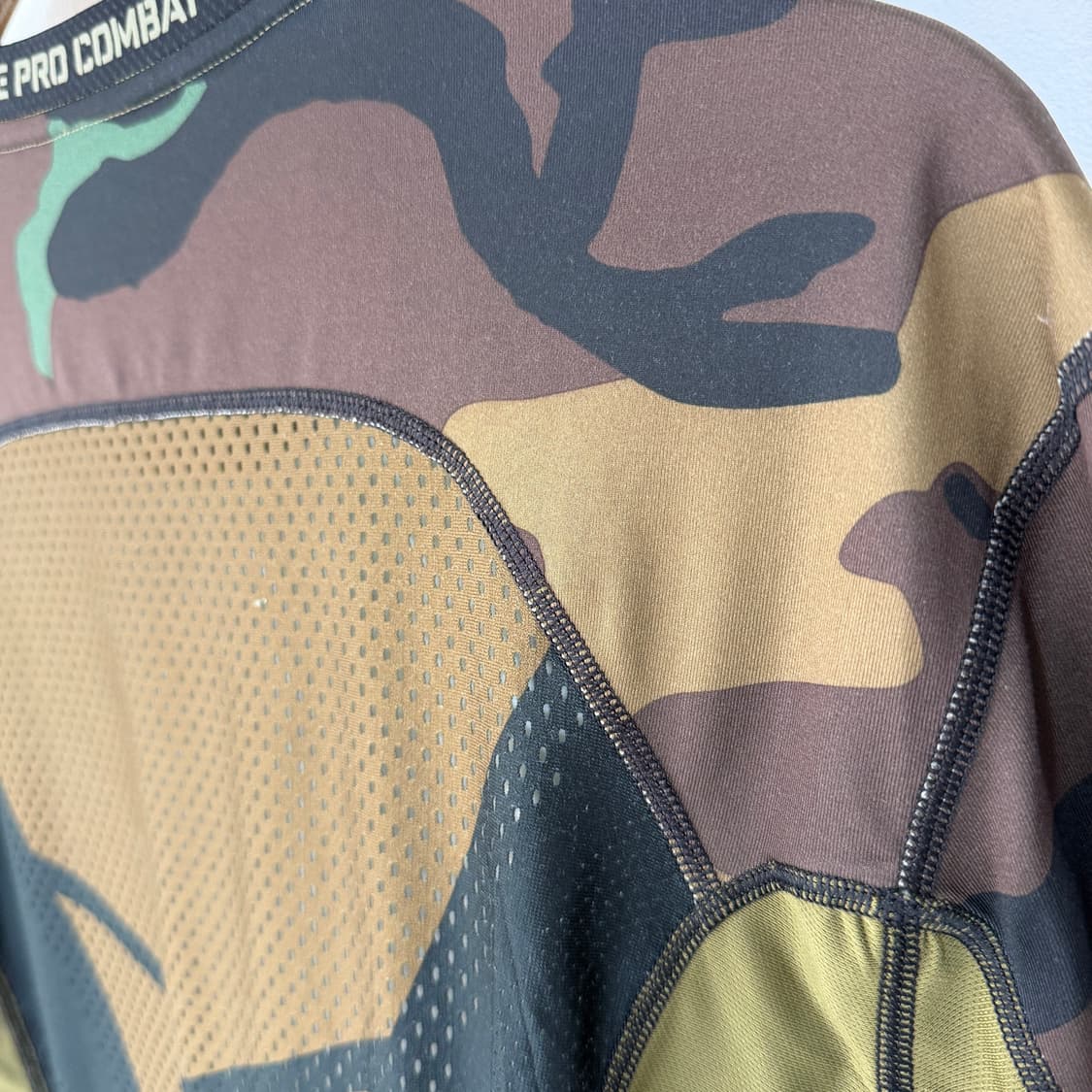 [2XL] 나이키 하이퍼쿨티드 카모 티셔츠 상품이미지4