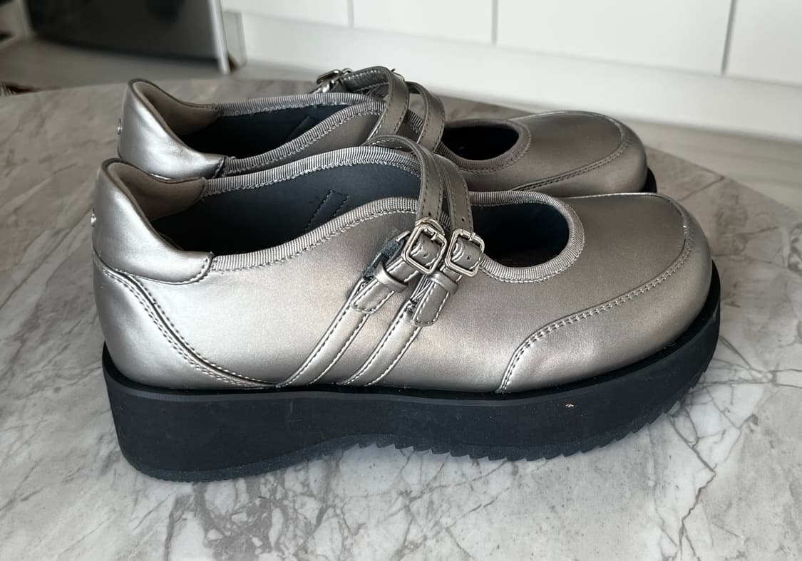 스탠드오일 플랫폼메리제인 240사이즈 (실착1회) 상품이미지2