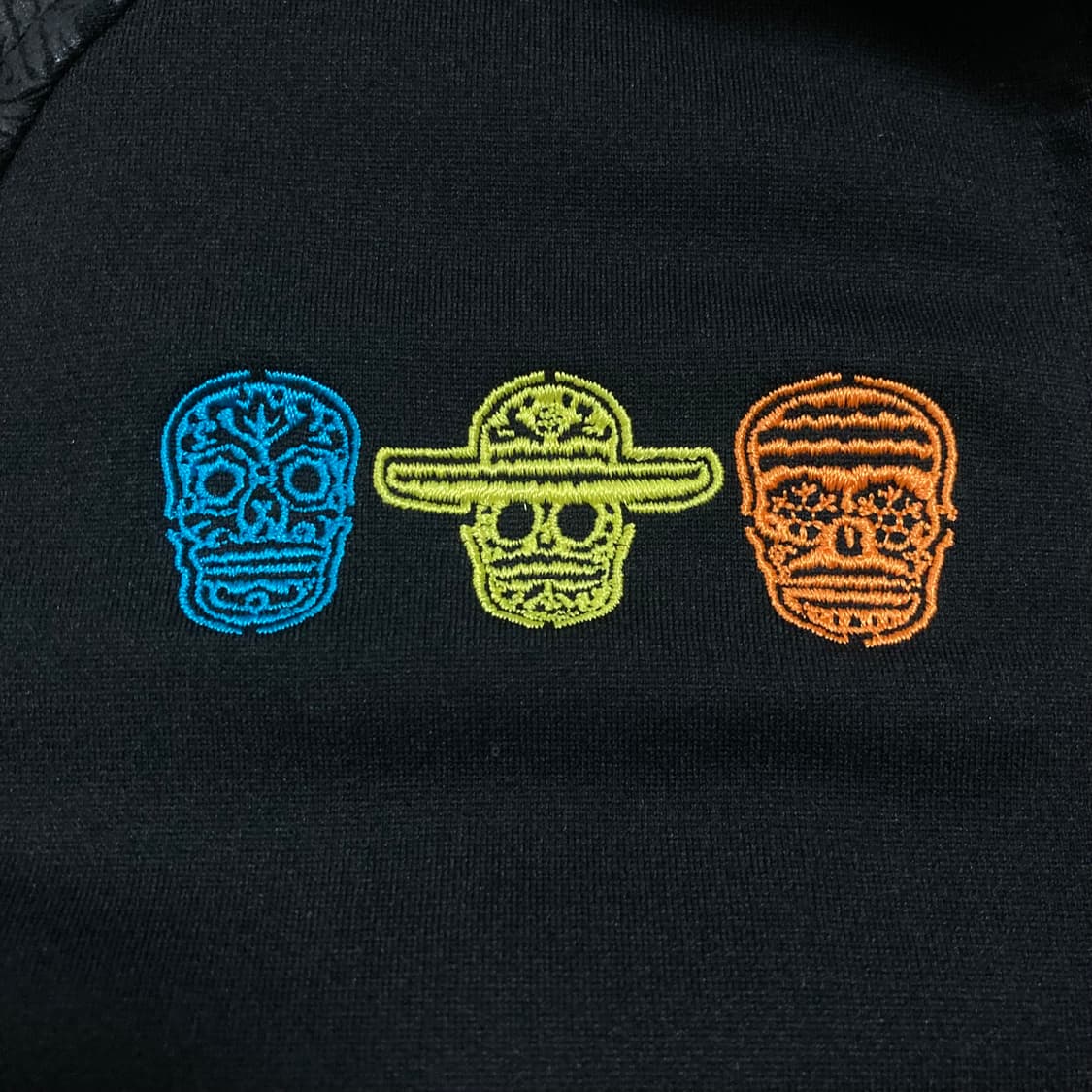 아디다스 빈티지 해골 자수 빅로고 블랙 트랙탑 상품이미지4
