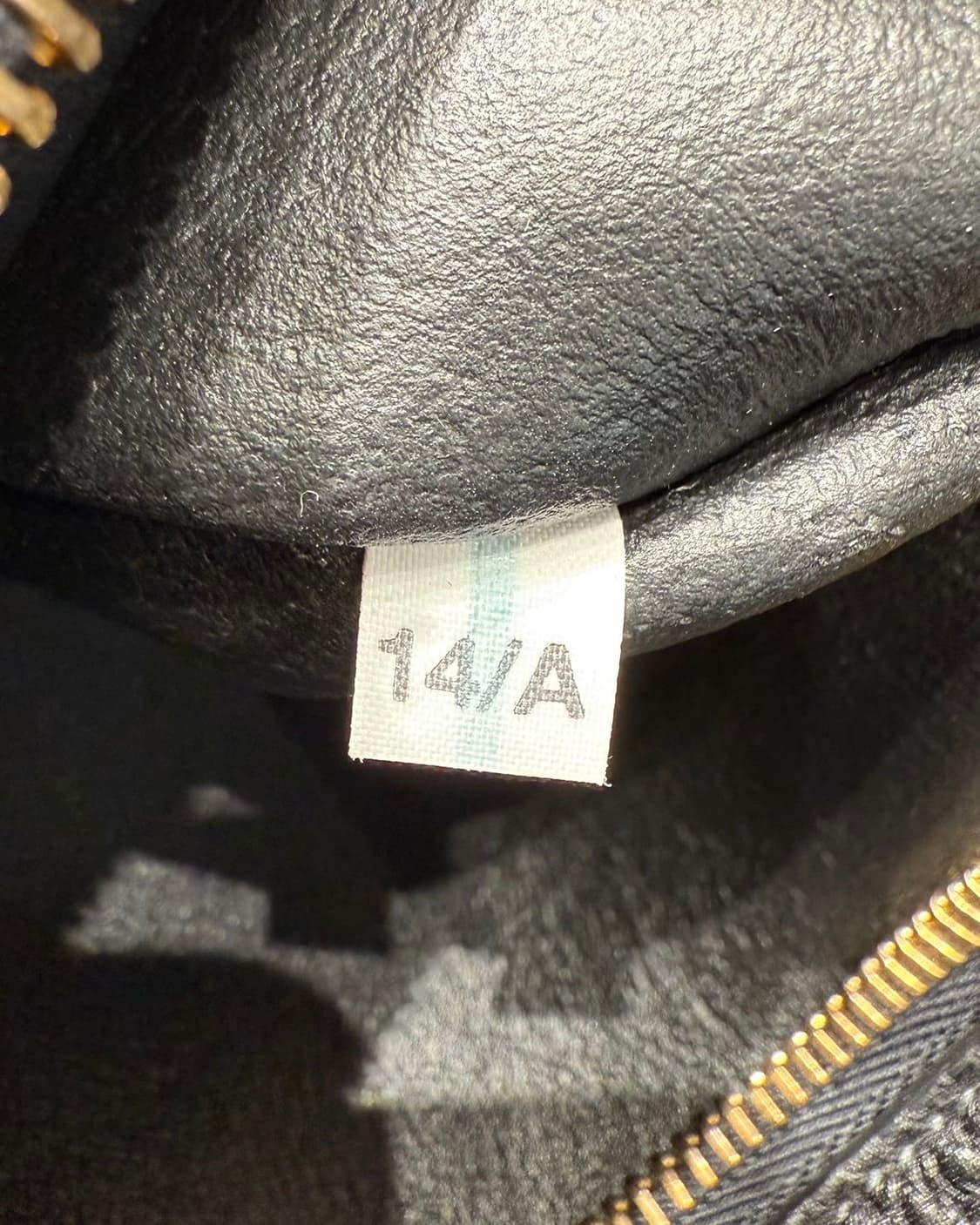 프라다 비텔로 다이노 레더 체인 토트백 상품이미지9