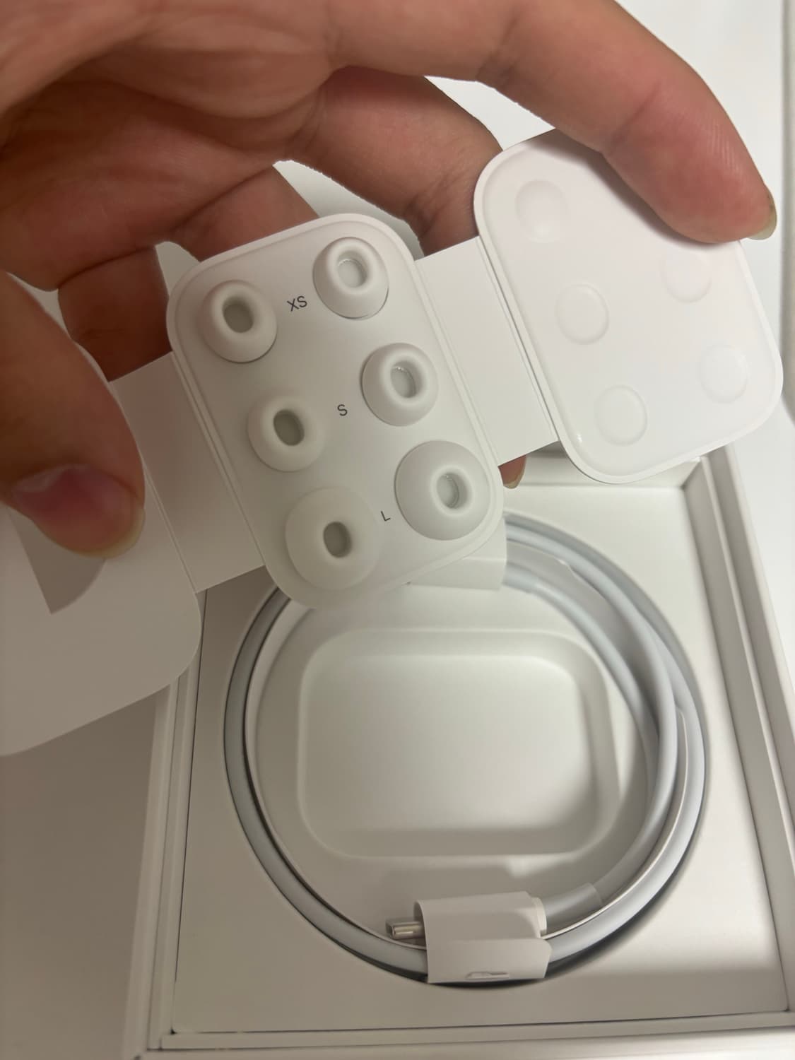 에어팟 프로2 판매 상품이미지4