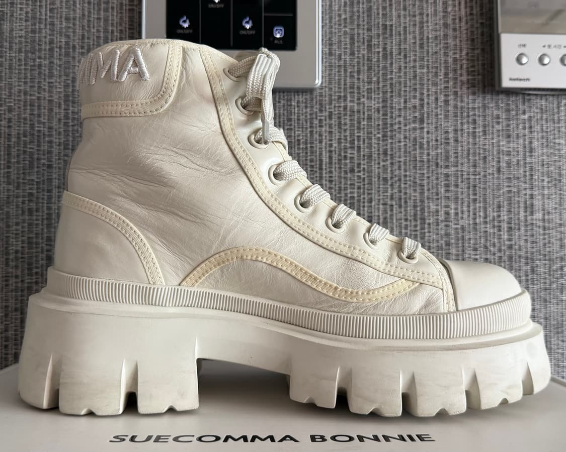 슈콤마보니 청키 플랫폼 워커 스니커즈 아이보리 유광 가죽 키높이 235 상품이미지5
