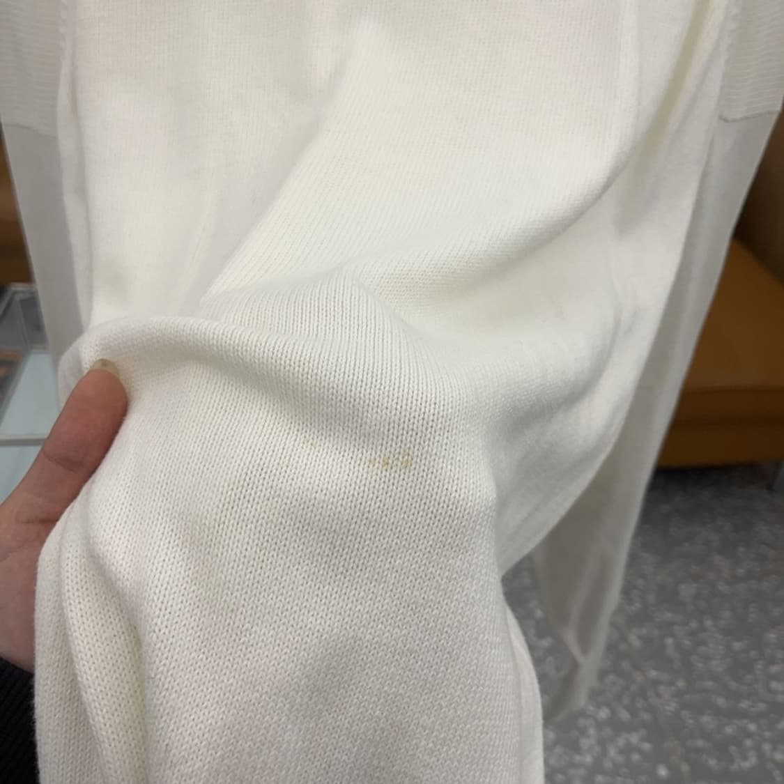 버버리 정품 패치로고 브이넥 코튼 니트 스웨터 105 C06377 상품이미지7