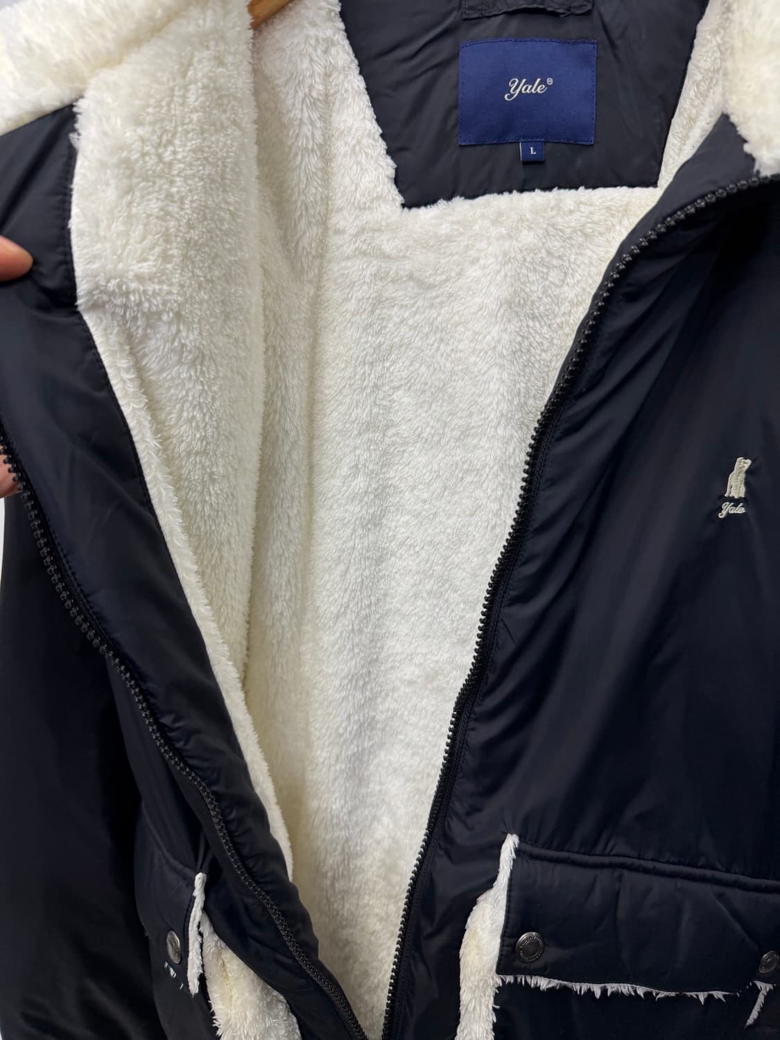 정품) Yale 예일 검정색 털 안감 패딩 자켓 L 상품이미지5