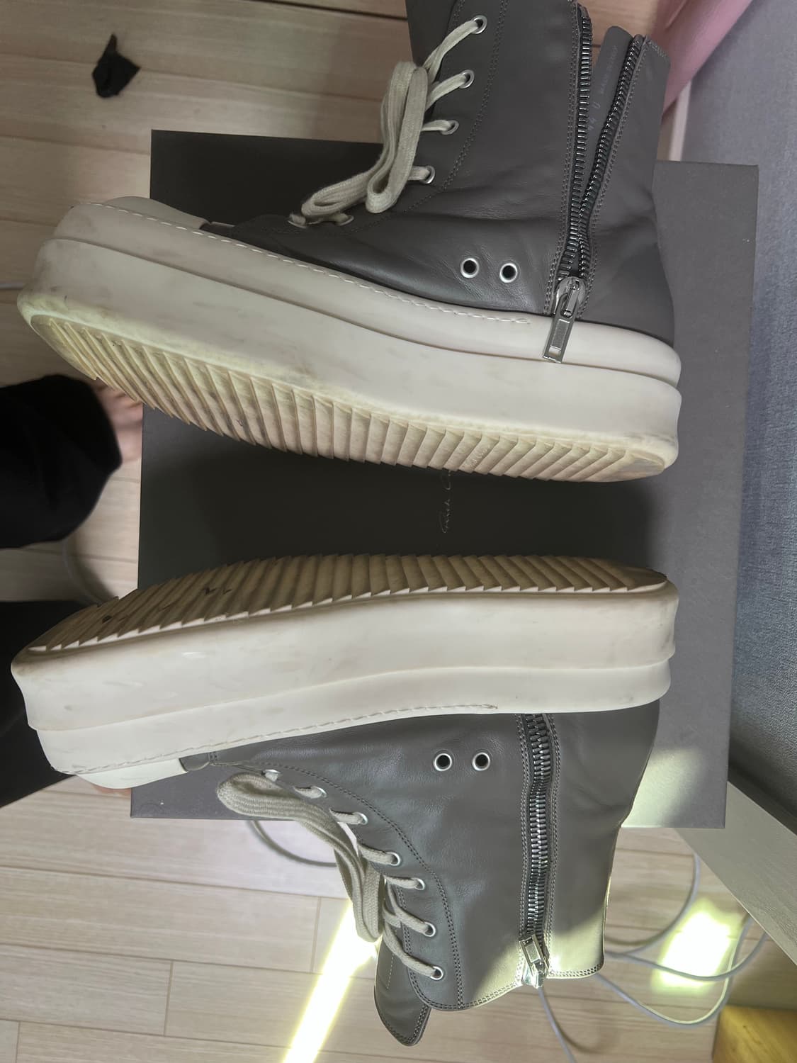 릭오웬스 라몬스 메가범퍼 팝니다 브라운색상 상품이미지1