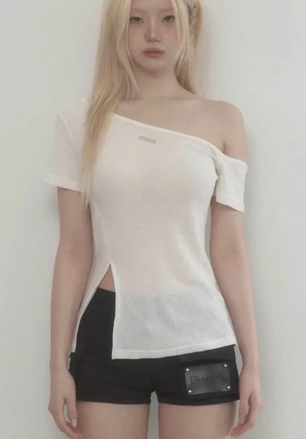 택O새상품) 에트오소메 원숄더 베이직 슬릿 탑 화이트 상품이미지1