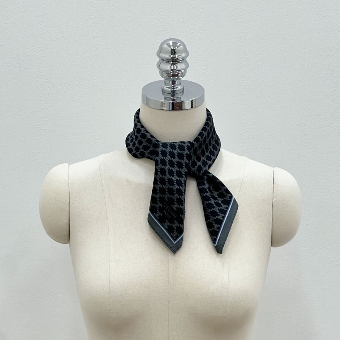 (새상품) celine / 셀린느 쁘띠스카프 손수건 상품이미지6