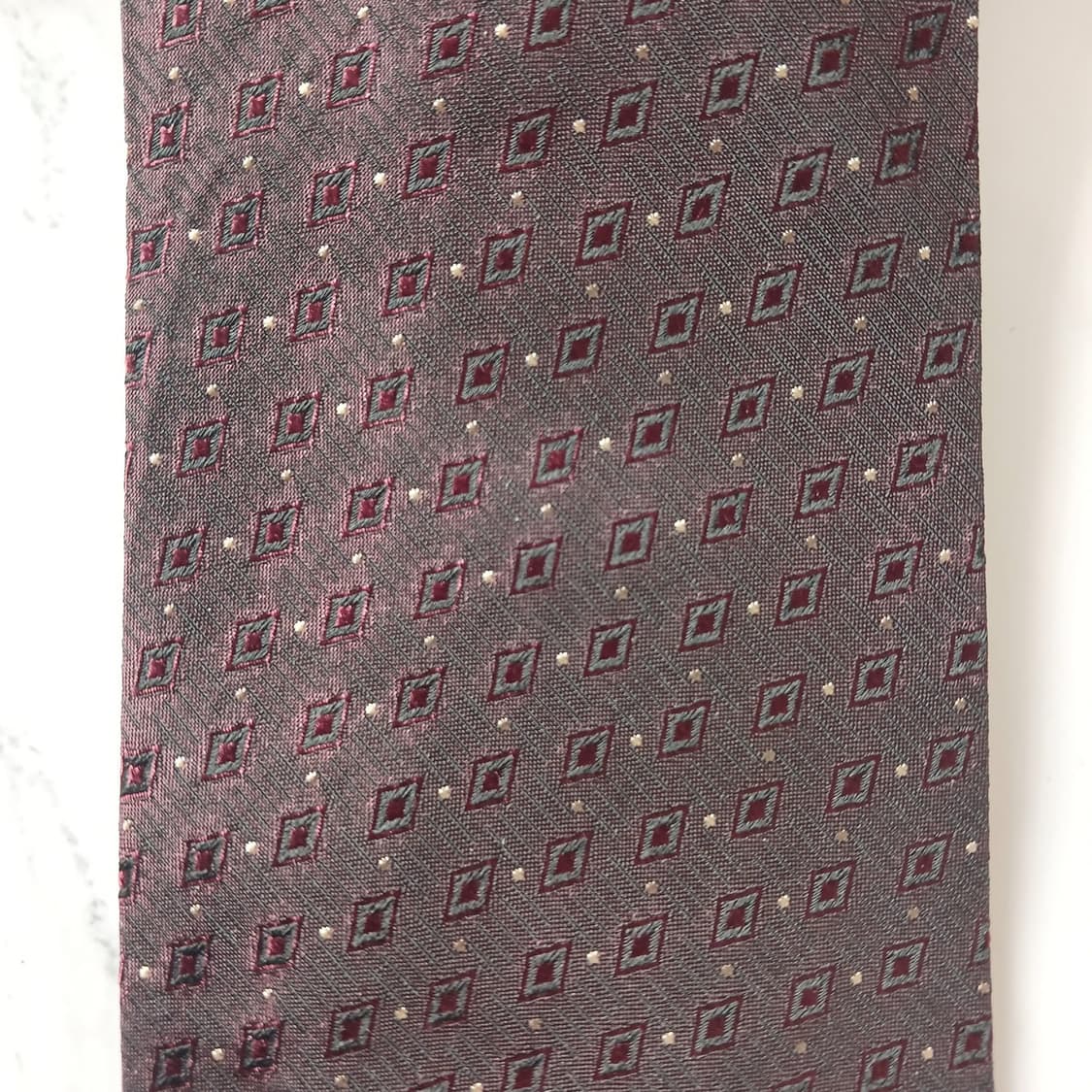휴고보스 실크 와인 패턴 넥타이 9cm A+등급 E870
 상품이미지6