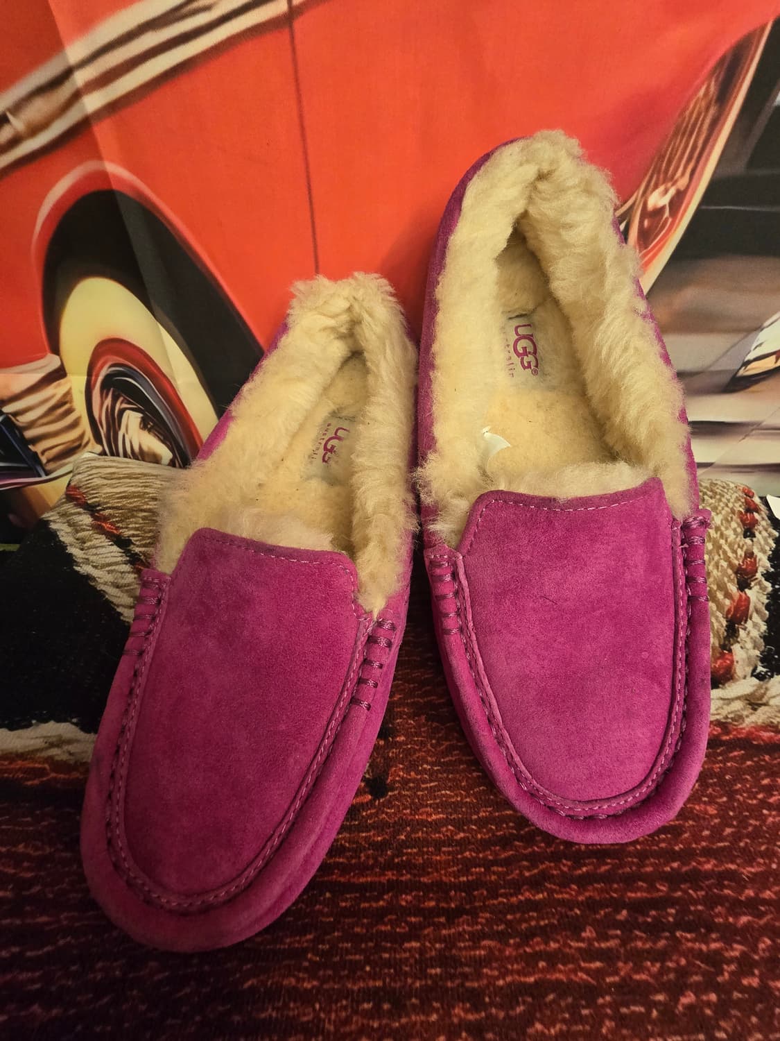 핑크 스웨이드 퍼 트리밍이 특징인 어그(UGG)  상품이미지1