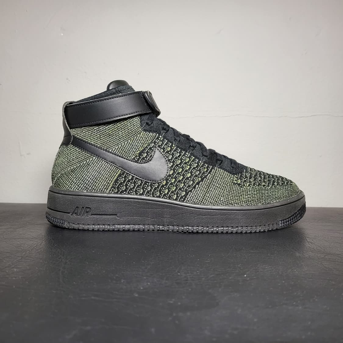 나이키 운동화 280m (조명이 없으면 블랙에 더 가까움) 상품이미지1