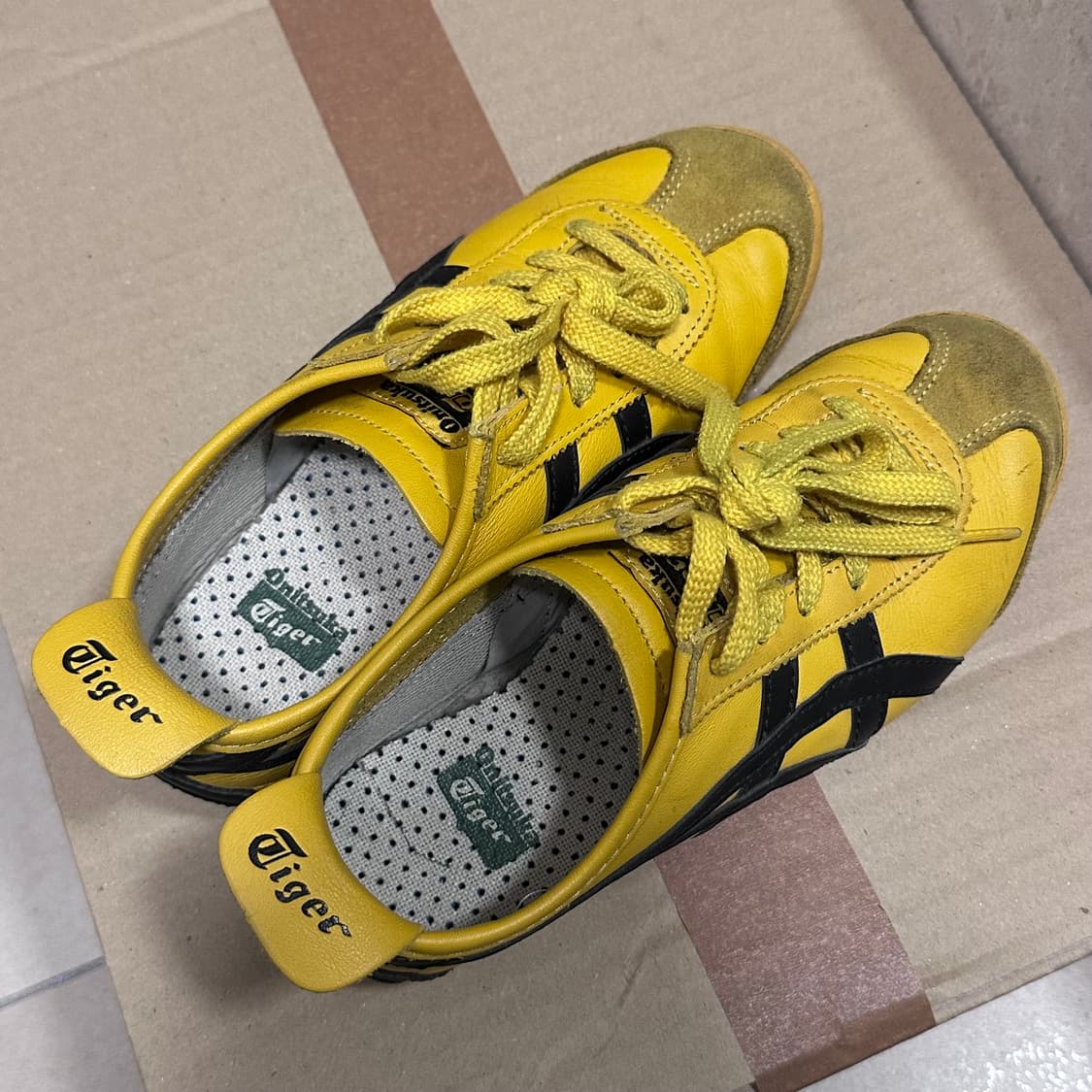 오니츠카타이거 멕시코66 옐로우 블랙 225 상품이미지1