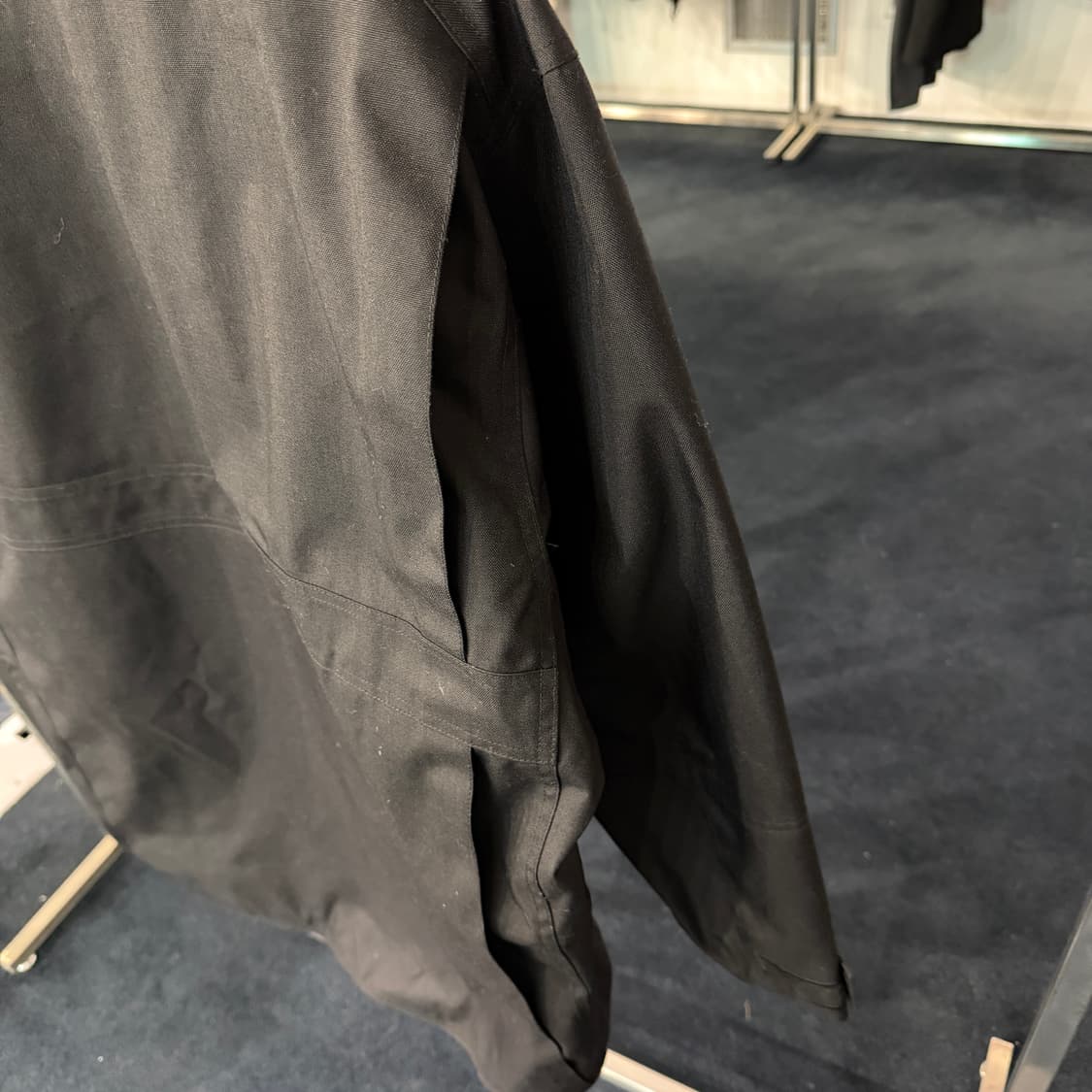 [M] 커스텀멜로우 오버핏 블랙 쉘 자켓 상품이미지5