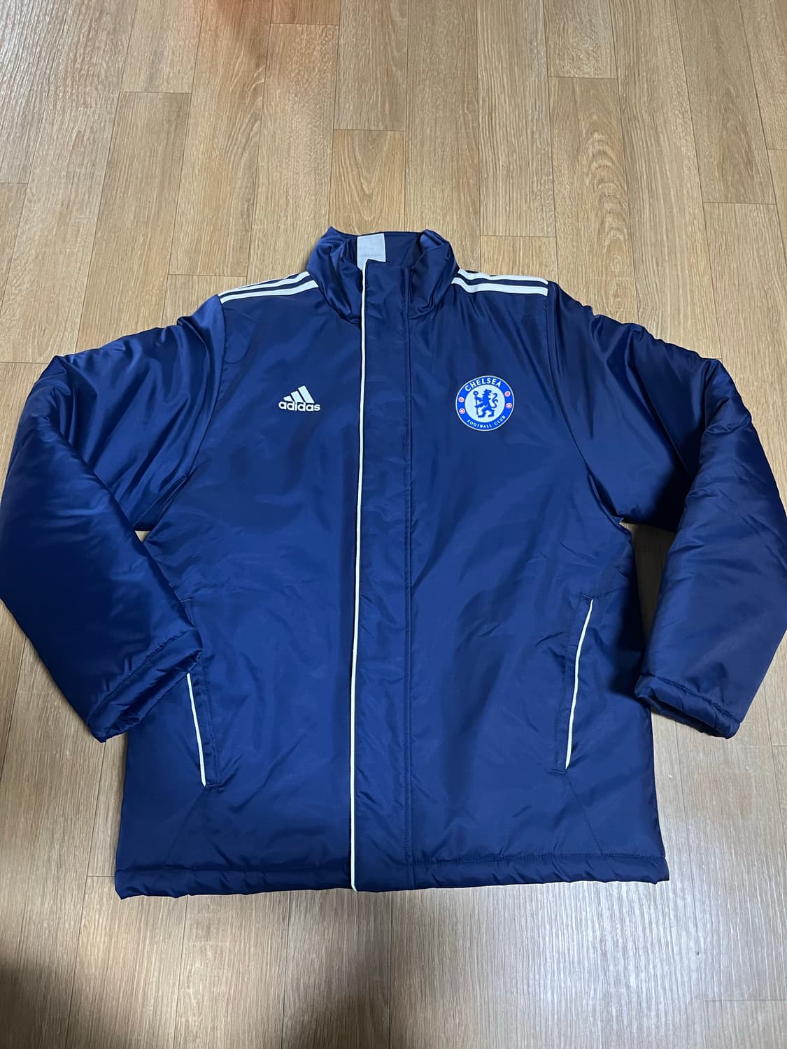 아디다스 첼시 패딩 상품이미지1