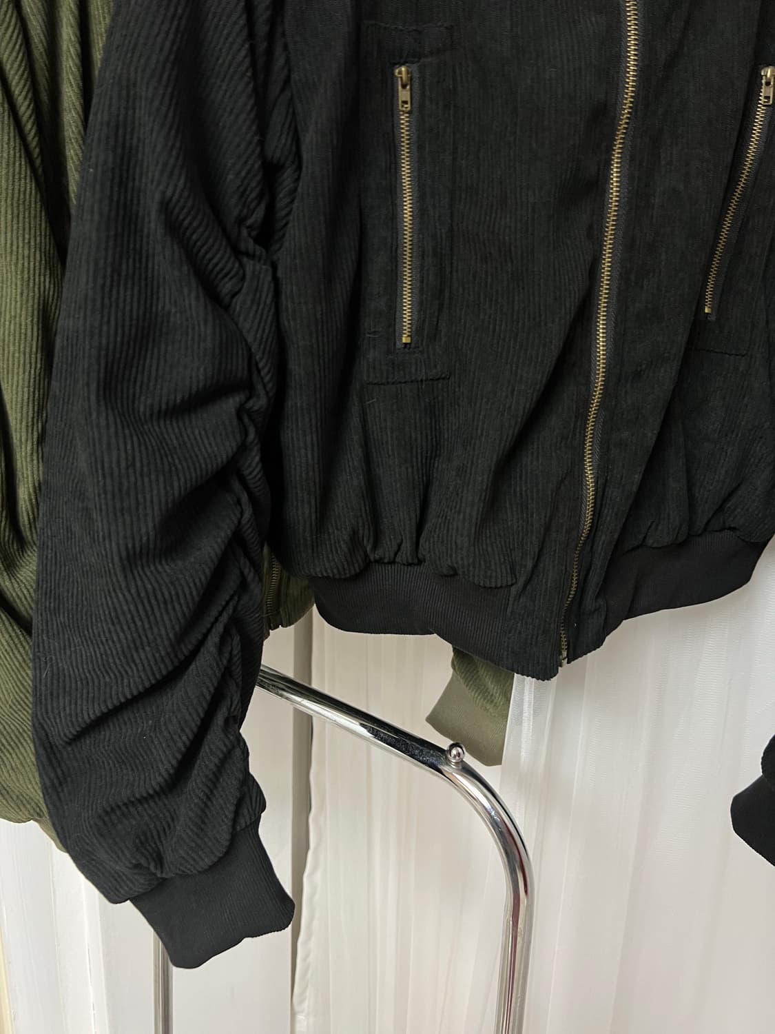 [새상품]항공 골덴 셔링봄버 자켓 카키 블랙 상품이미지5