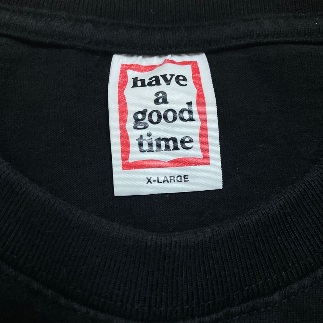 해브어굿타임 빅로고 블랙 반팔티 상품이미지3