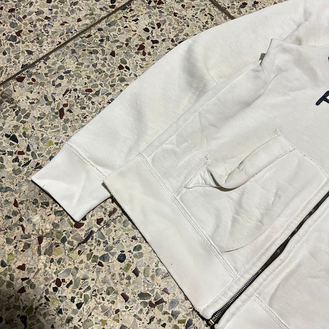 홀리스터(Hollister) 화이트 로고 후드집업 상품이미지3