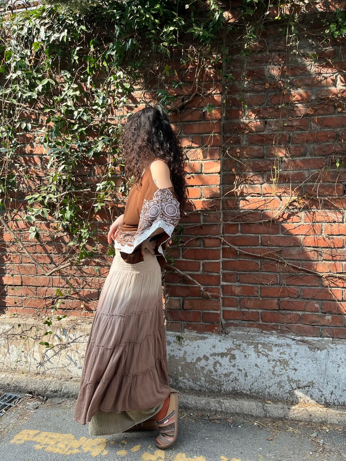 브라운 그라데이션 미디 스커트 상품이미지4