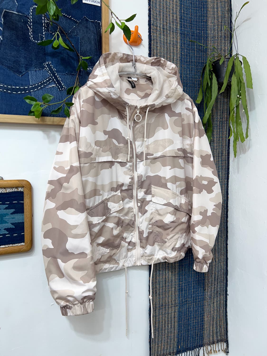 👧🏻DIVIDED  Camo Hoodie 상품이미지8