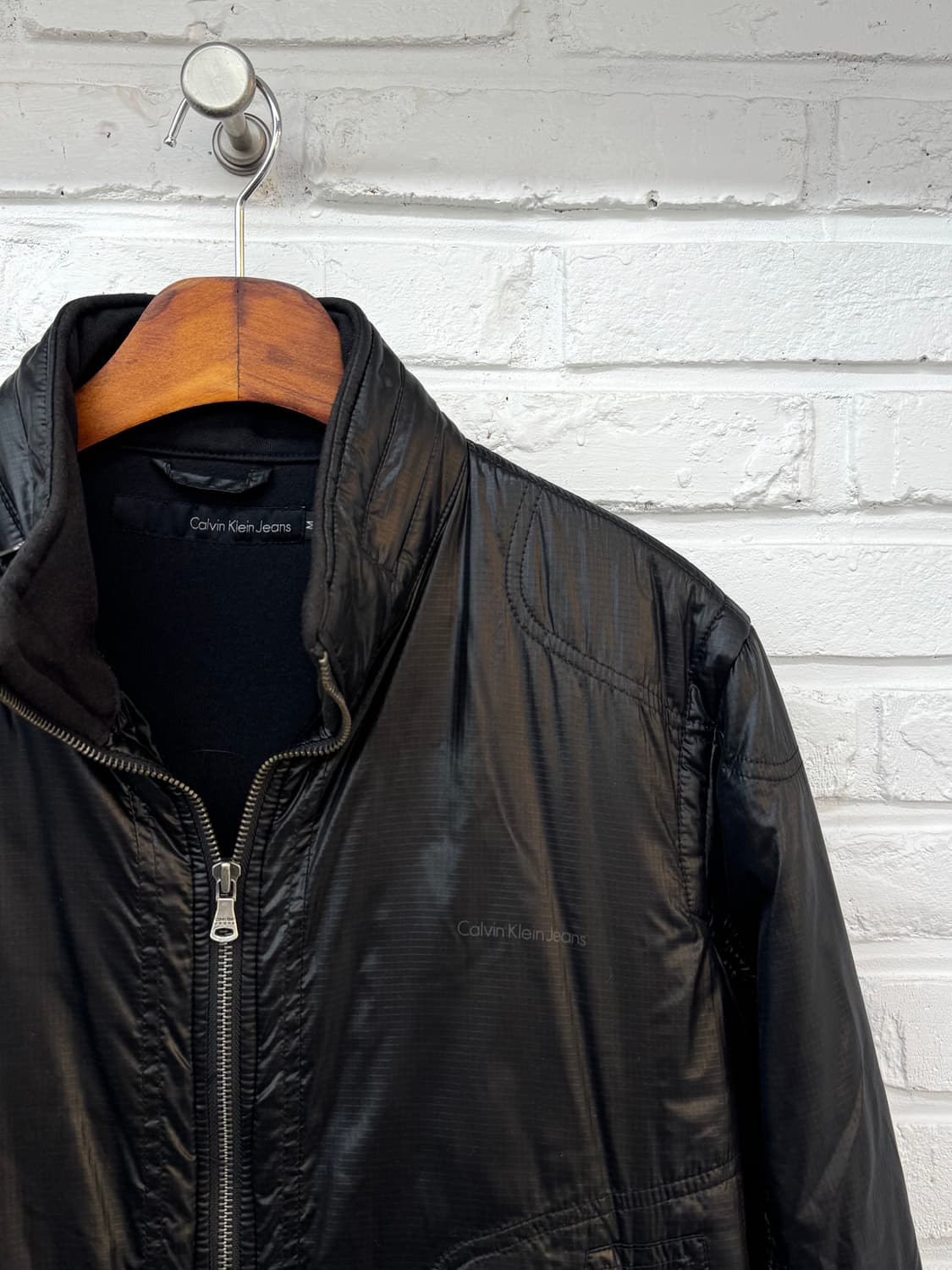 캘빈클라인 블랙 유광 나일론 자켓 상품이미지4