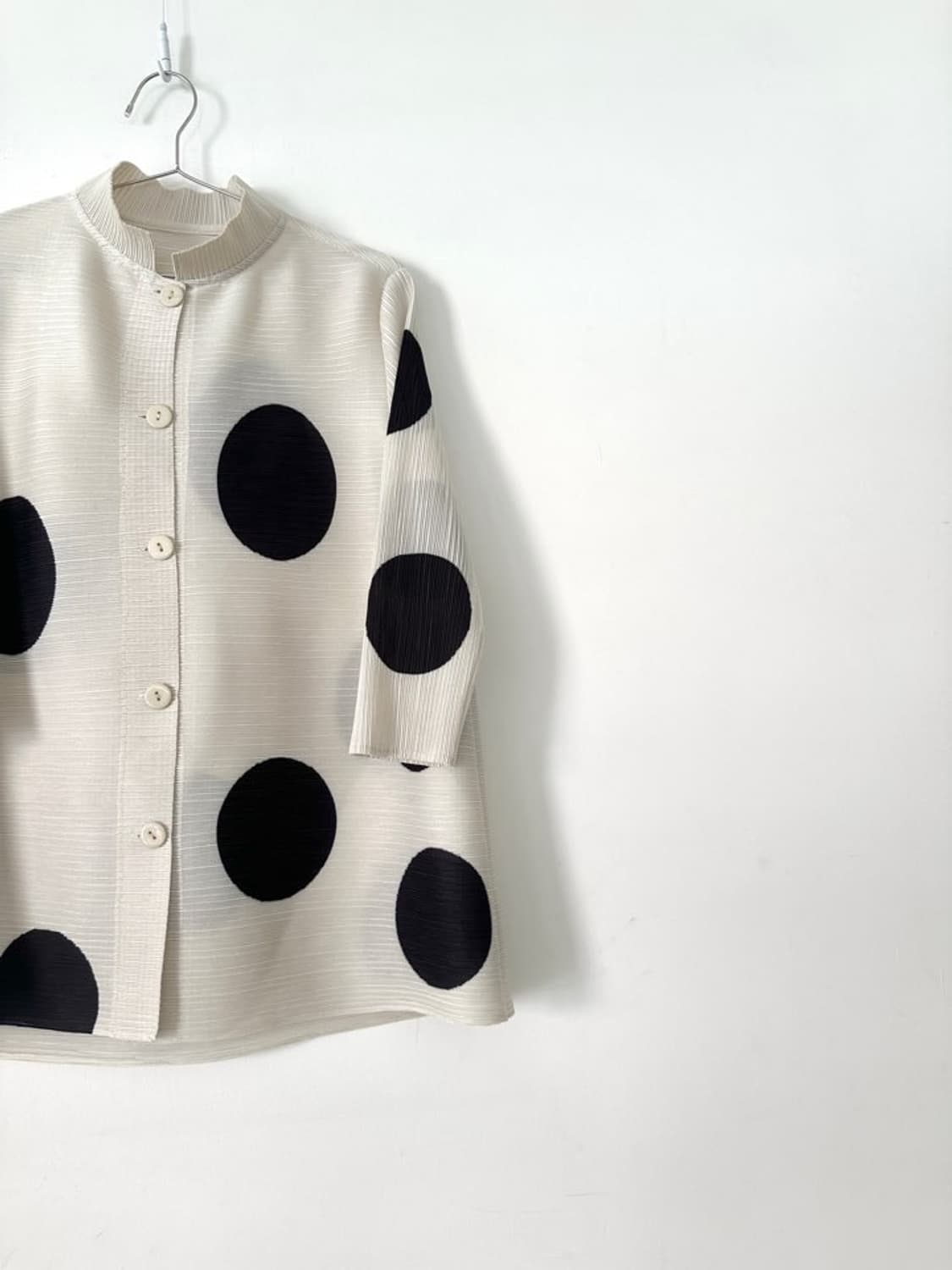 Dot pleats cardigan / ivory 상품이미지3