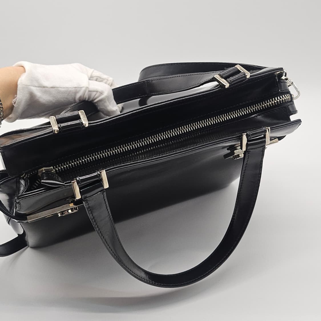 정품 페라가모 사첼 간치니 은장 투웨이백 상품이미지7