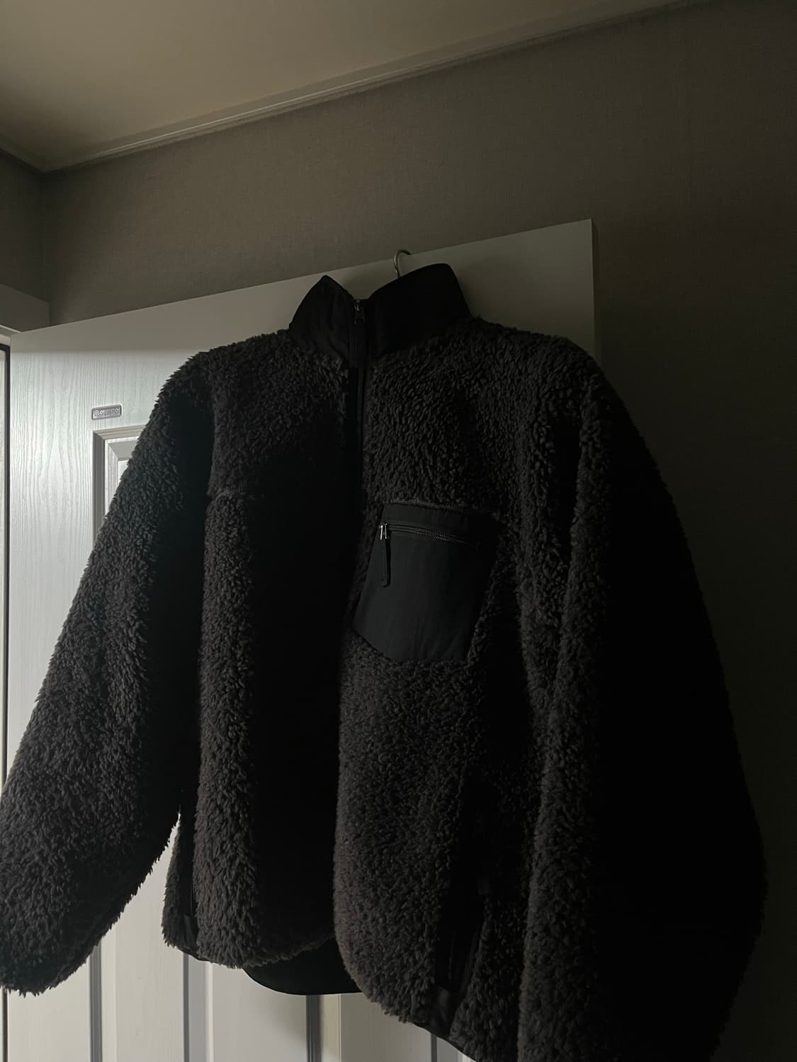 2025 FW 아웃스탠딩 플리스 차콜 새제품 상품이미지1