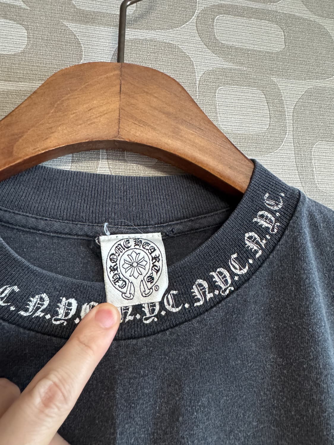 Chrome Hearts 크롬하츠 OLD NYC 빈티지 넥 로고 반팔 상품이미지3