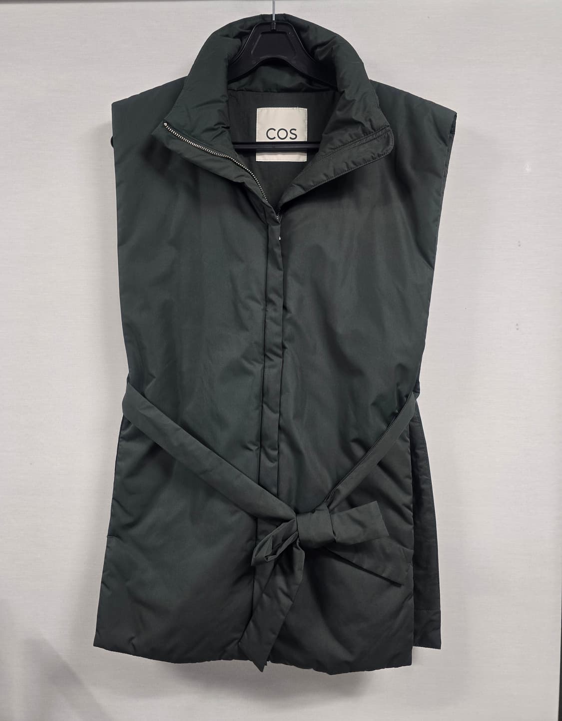 COS 코스 푸퍼 집업 베스트 그린  상품이미지5