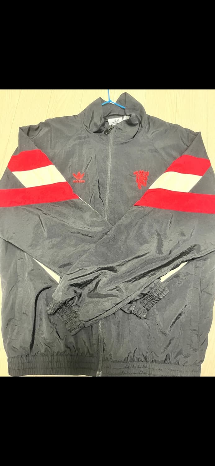 아디다스 맨유 바람막이 상품이미지1