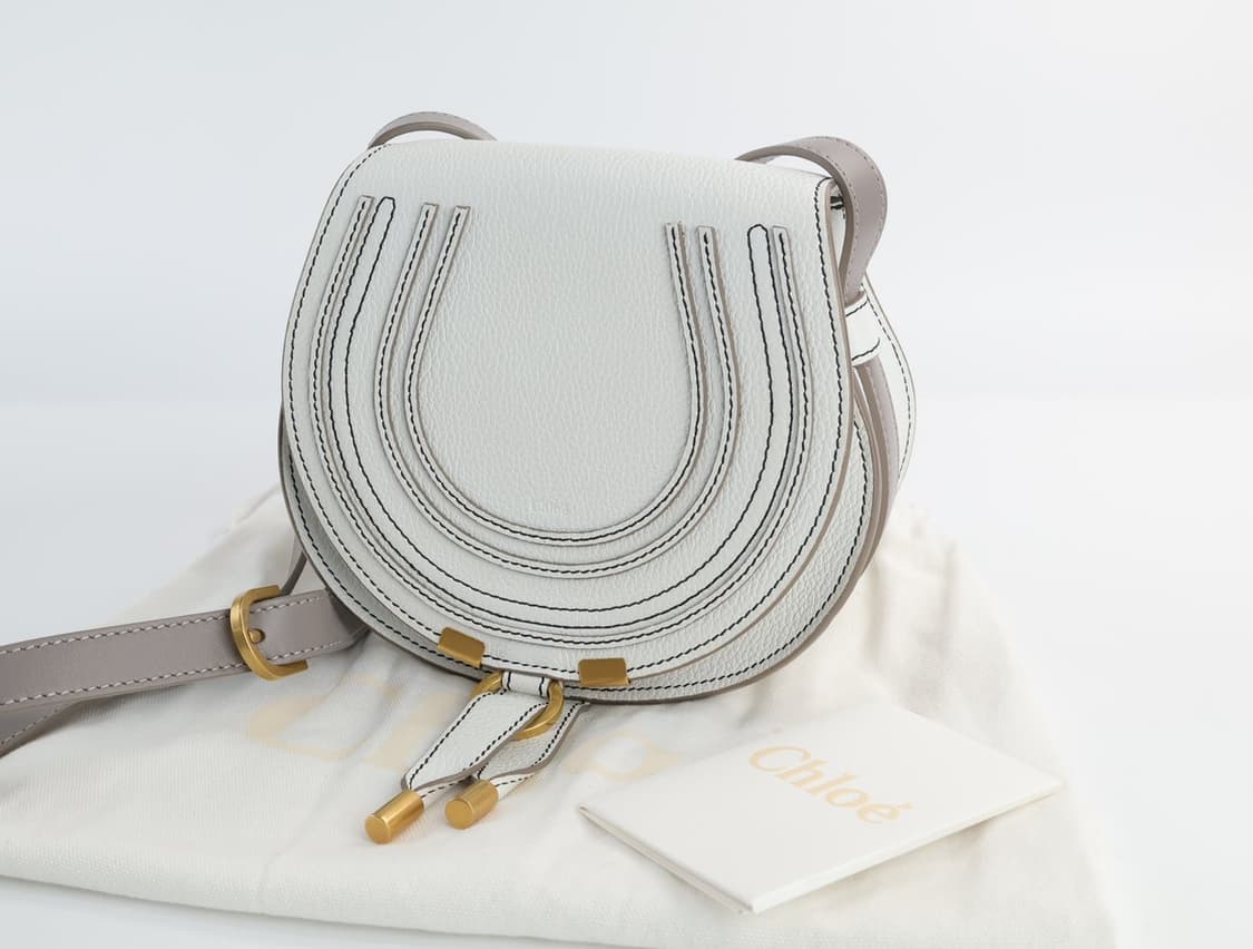 끌로에 송아지 가죽 마르씨 새들백 크리스탈 화이트 S 스몰 상품이미지1