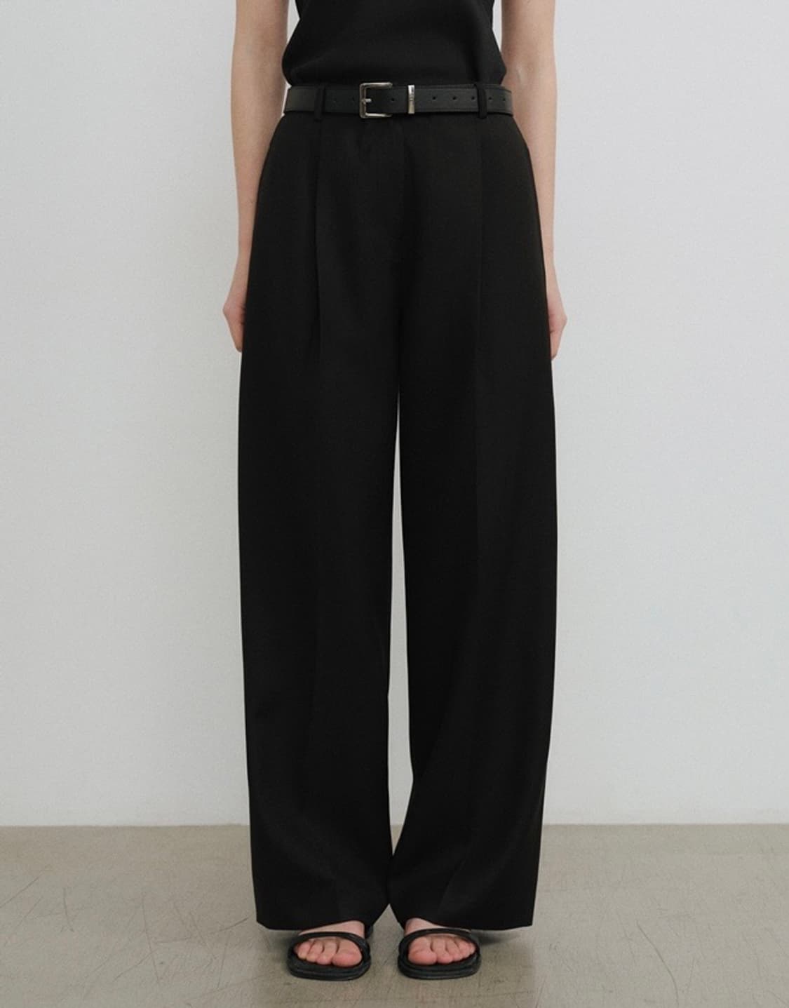 URAGO peter 유라고 피터 원턱 핀턱 와이드 슬랙스 팬츠 블랙 상품이미지2