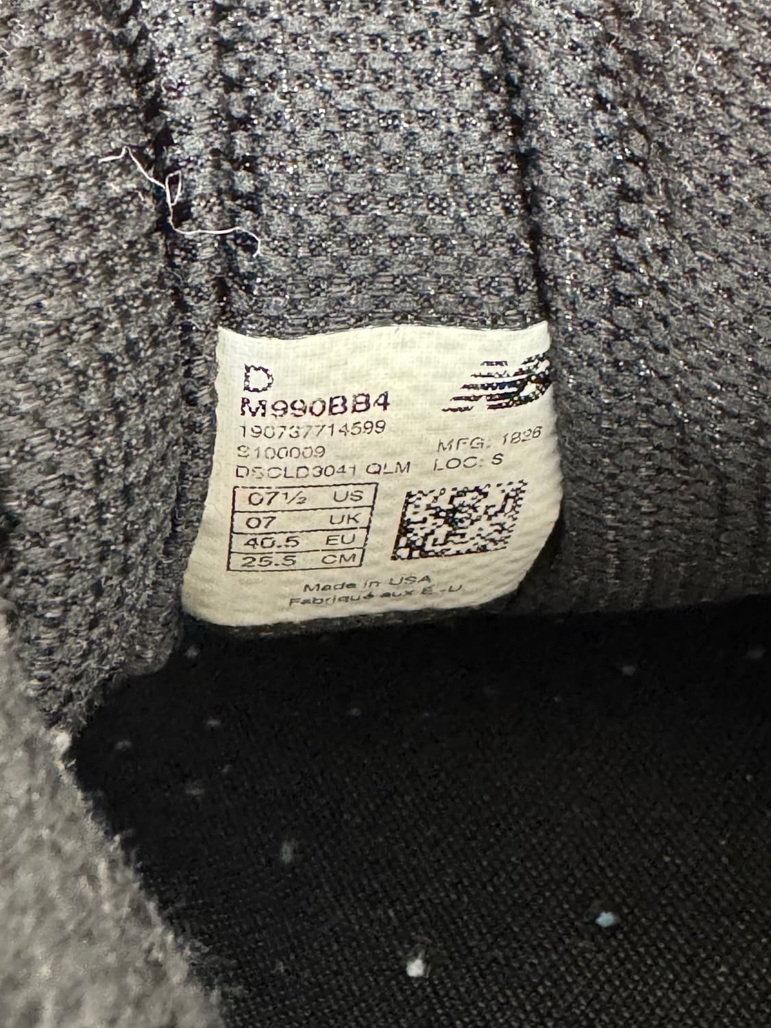 뉴발란스 990v4 트리플블랙 255 상품이미지5