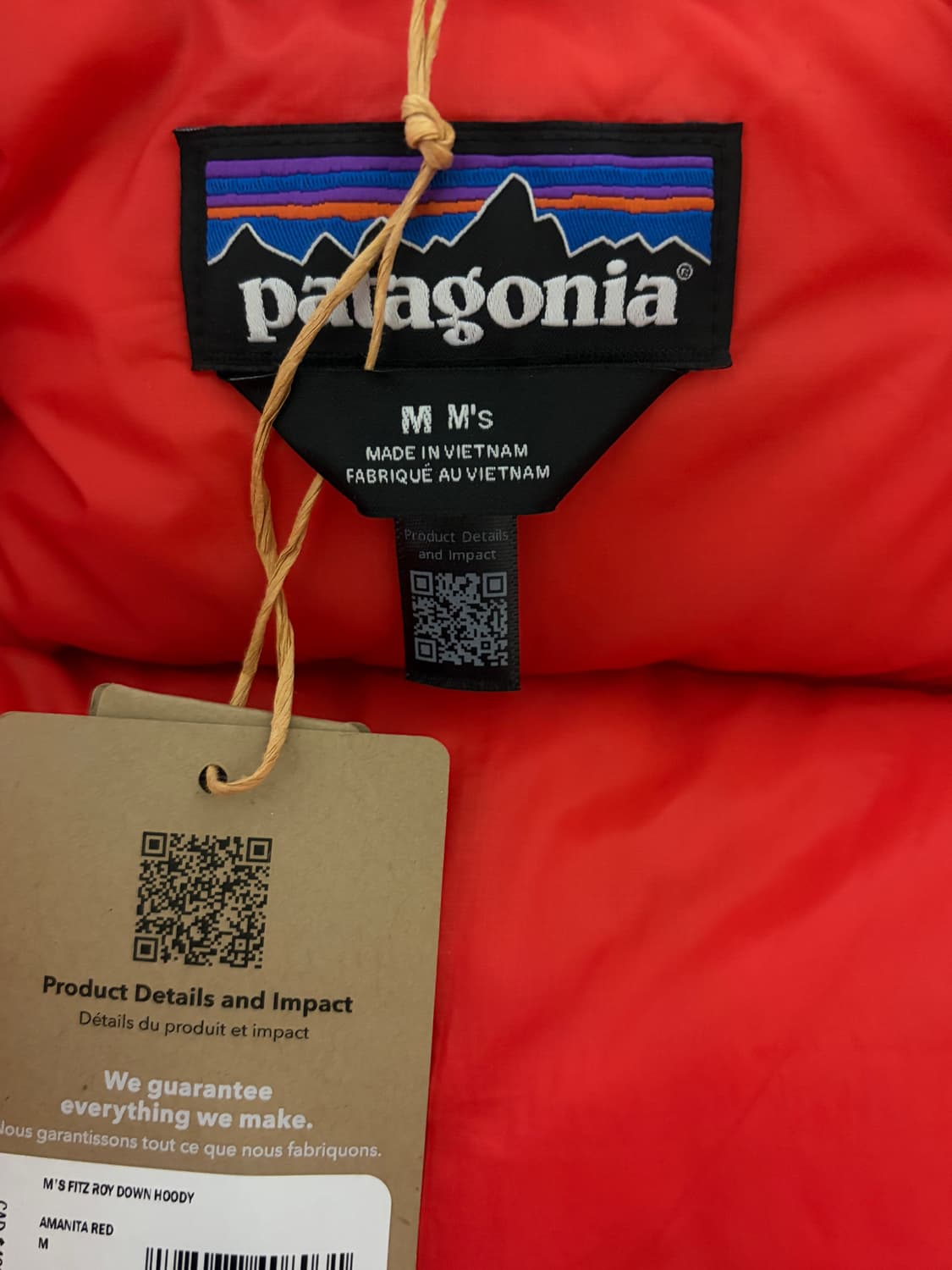 파타고니아 피츠 로이 다운 후디 아마니타 레드 M size 새상품 상품이미지3