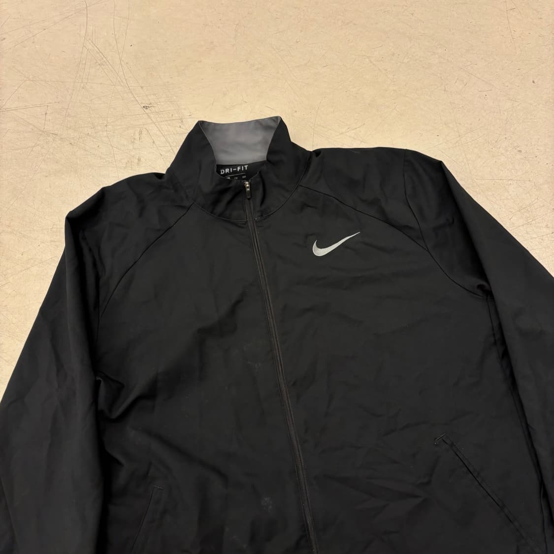 나이키 스우시 드라이핏 러닝 바람막이 상품이미지2