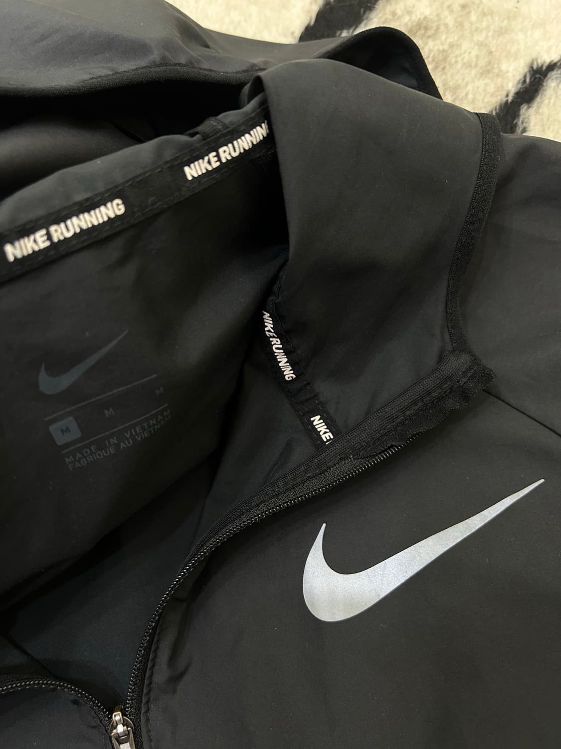 [M]나이키 런닝 에센셜 후드 바람막이/블랙 상품이미지6