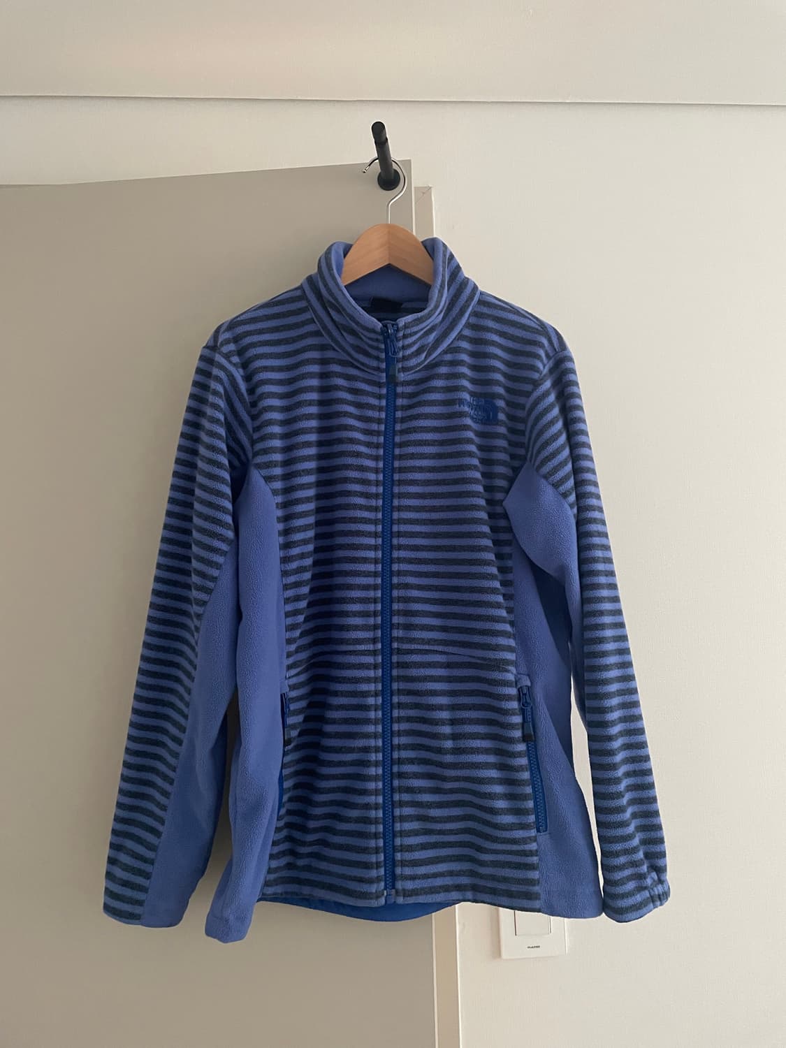 노스페이스 스트라이프 후리스 상품이미지1