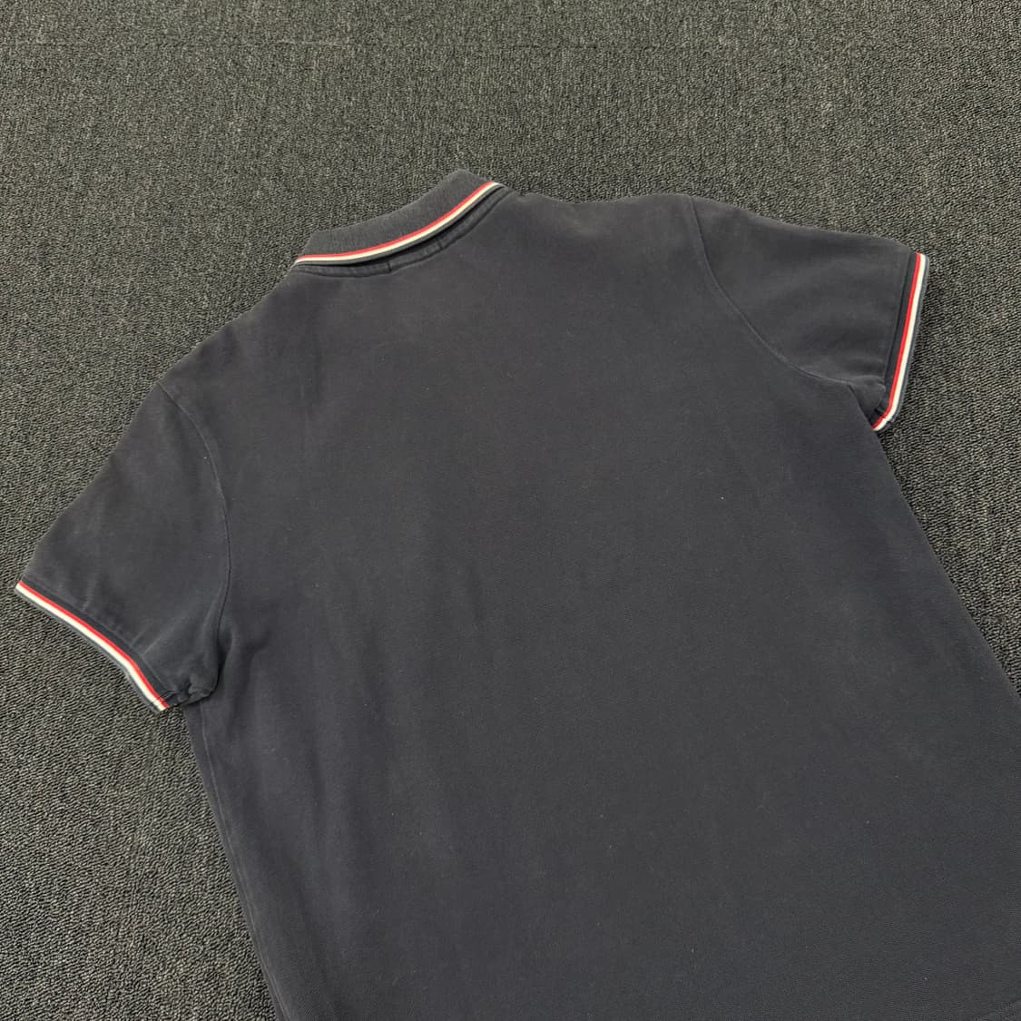 몽클레어 카라 네이비 반팔티 상품이미지5