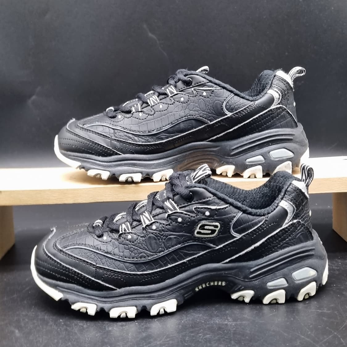 스케쳐스 딜라이트 여성운동화 230 상품이미지1