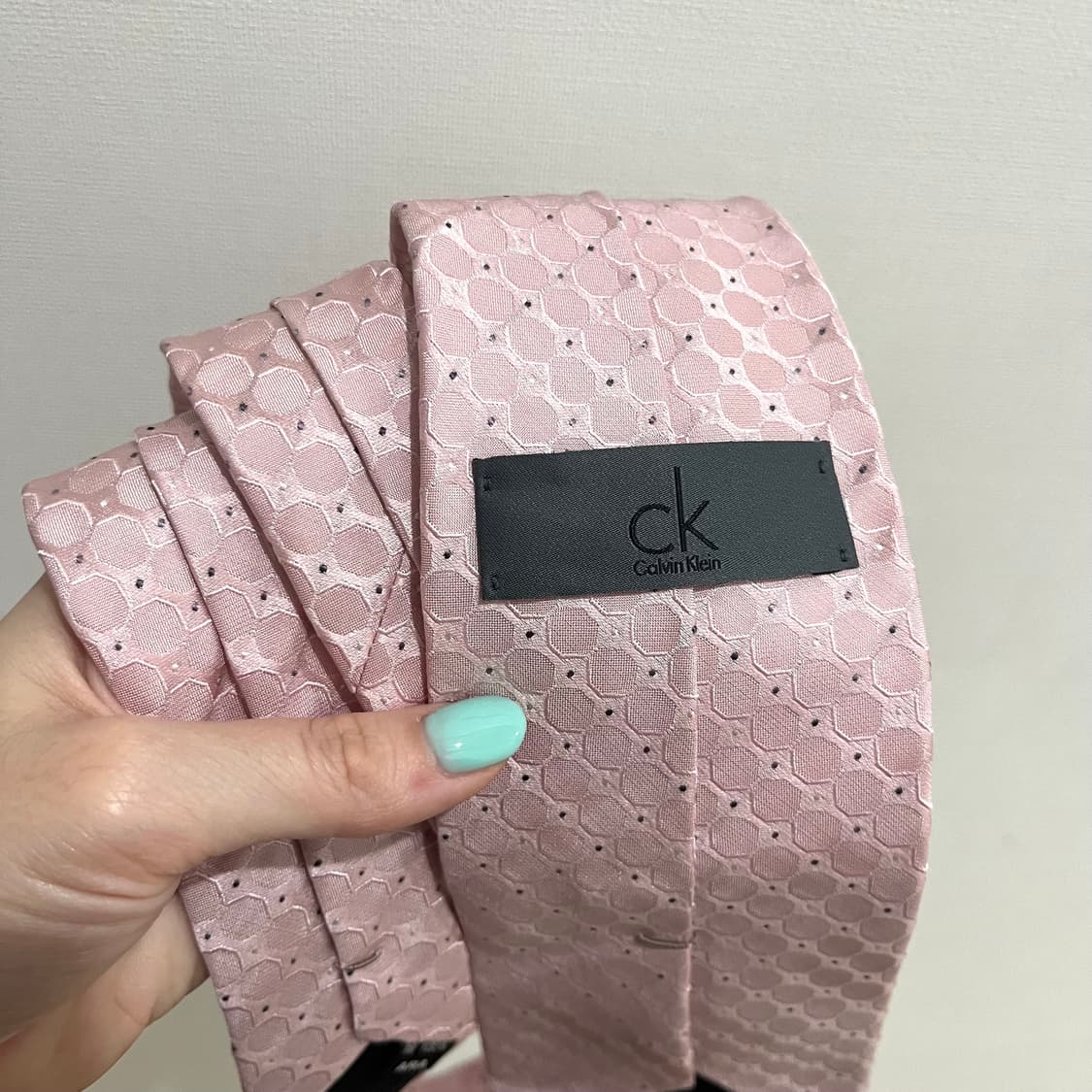 캘빈클라인 딸기우유 핑크 넥타이 핀터레스트 히메갸루 리즈리사 아사 손민수 상품이미지2