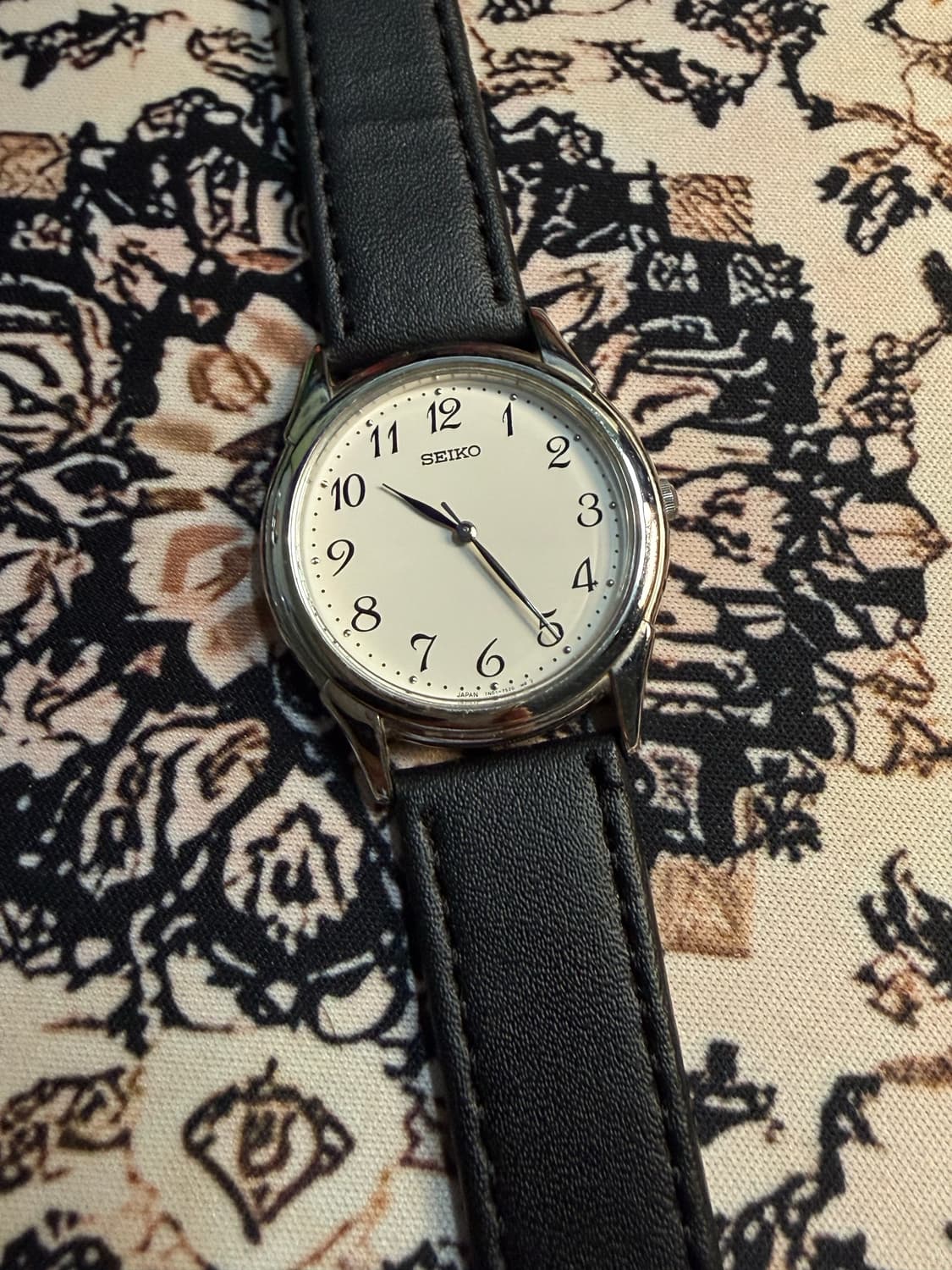 SEIKO 빈티지 쿼츠 시계 상품이미지1