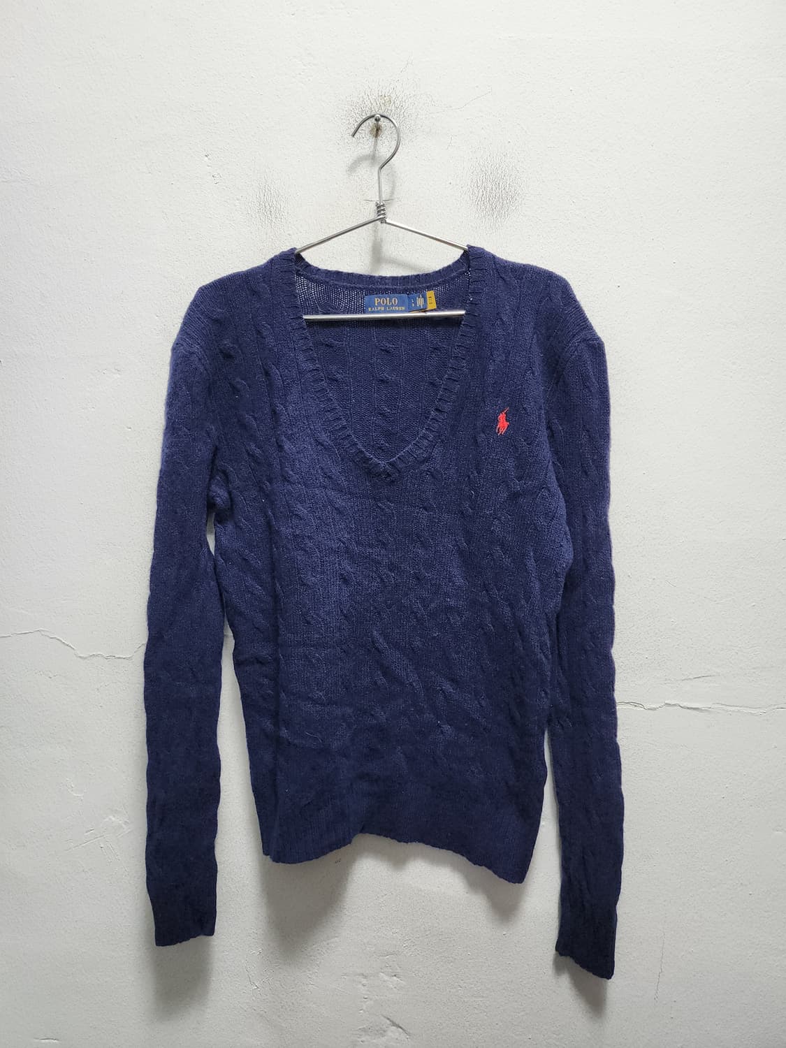 폴로 랄프로렌 캐시미어 꽈베기 브이넥 니트 상품이미지1