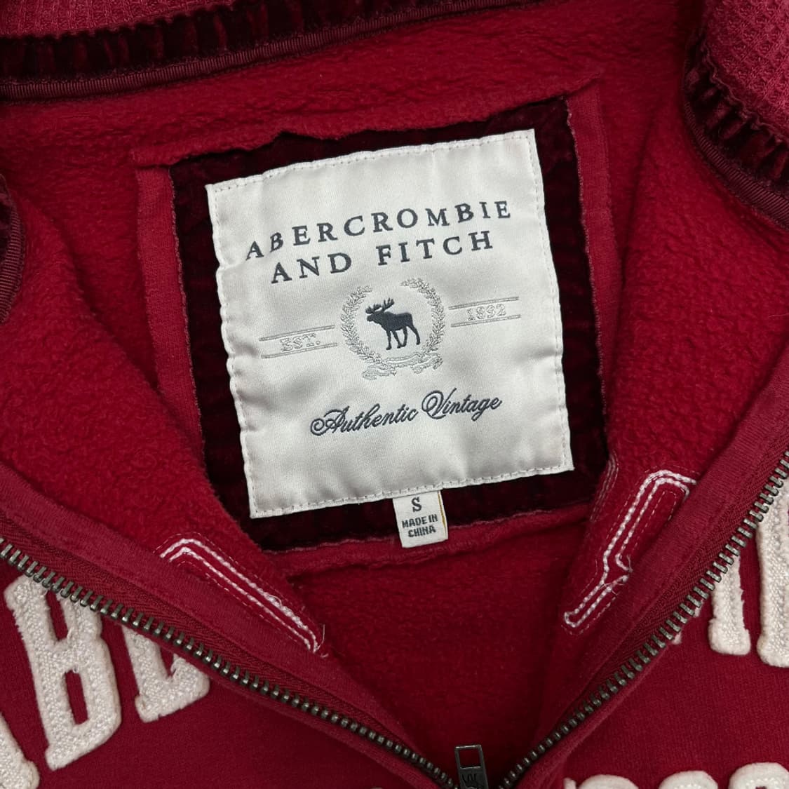 아베크롬비 딱붙핏 패치로고 레드 후드집업 S 상품이미지6