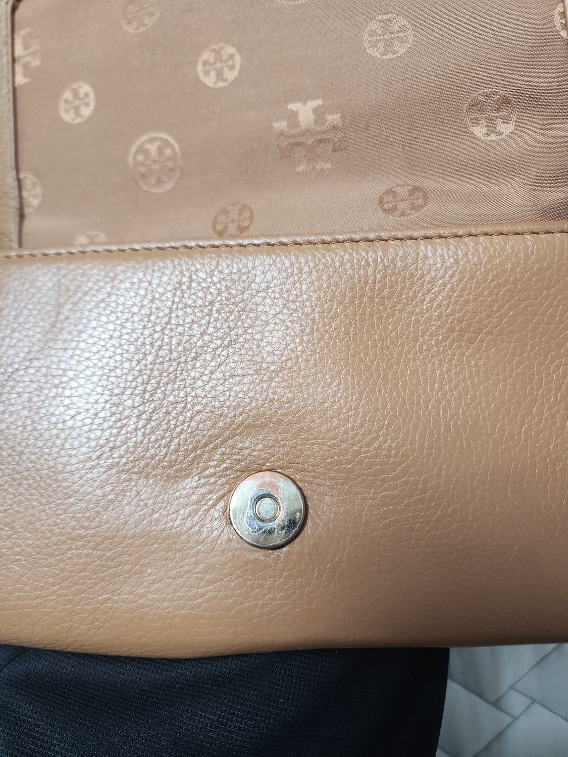 토리버치 봄베 Bombe-T Zip-Top Crossbody 상품이미지3