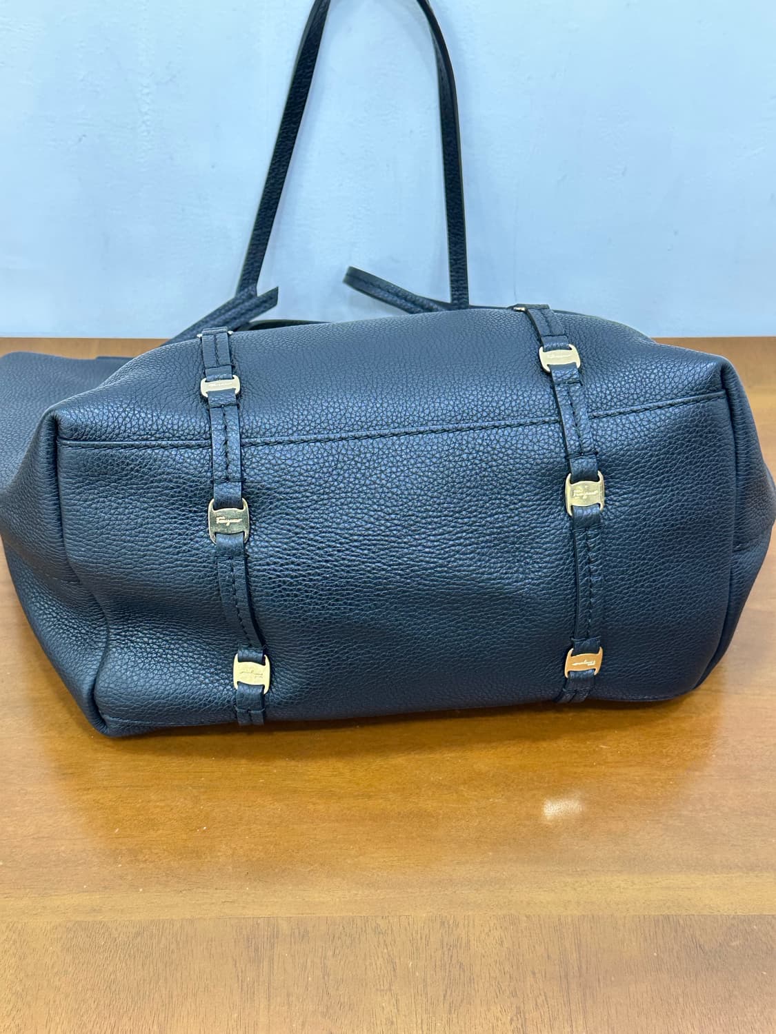 페레가모 간치니 쇼퍼백 상품이미지8