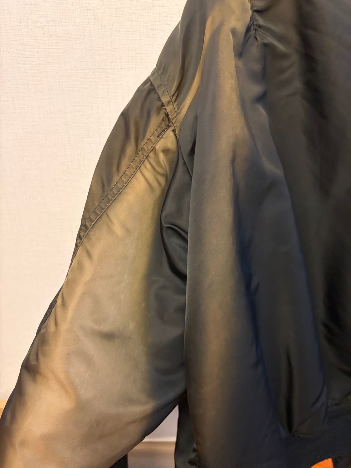 ALPHA INDUSTRIES MA-1 Bomber Jacket 상품이미지3