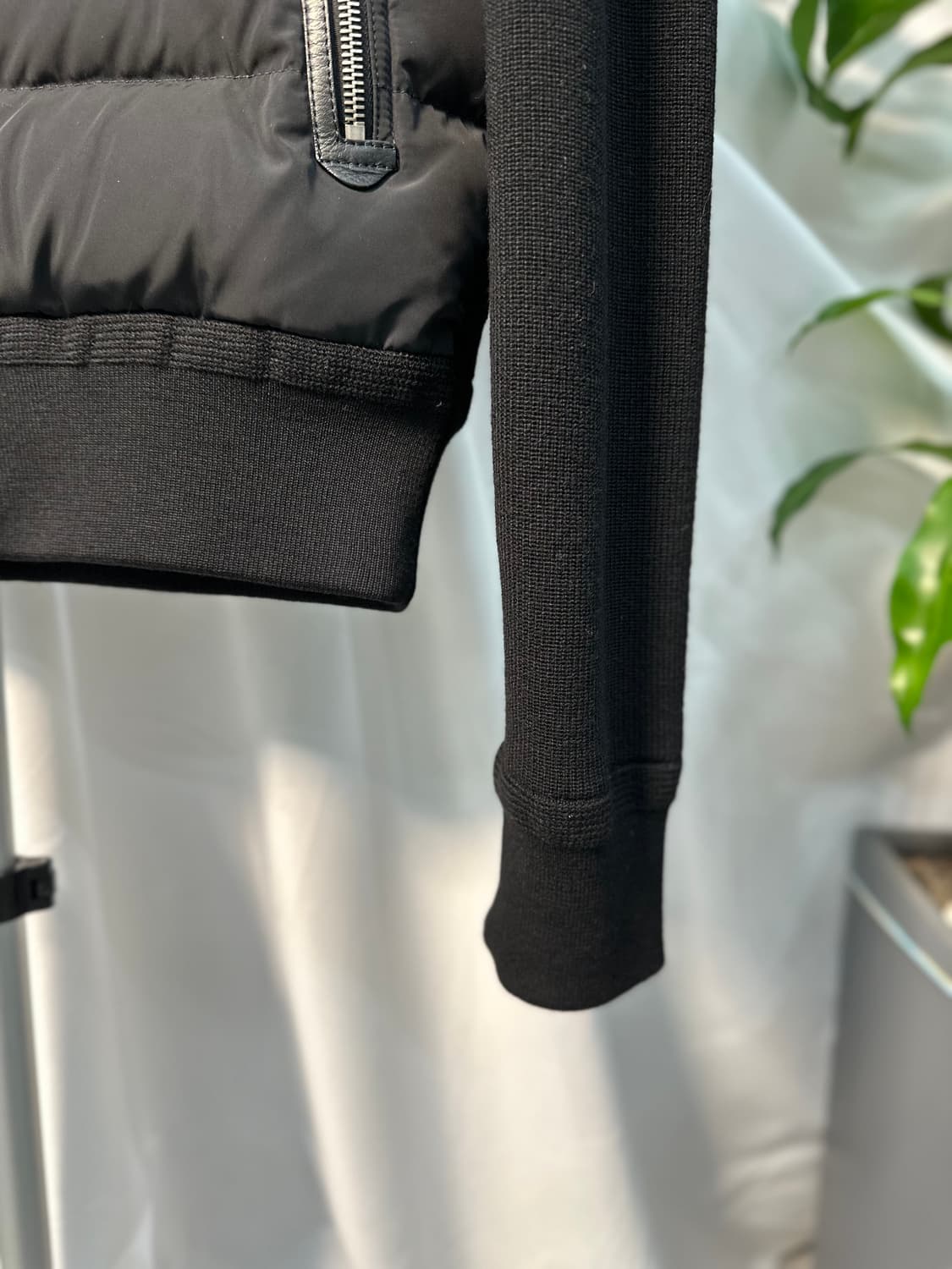 (52) 톰포드 울 블렌드 니트패딩 블랙 상품이미지3